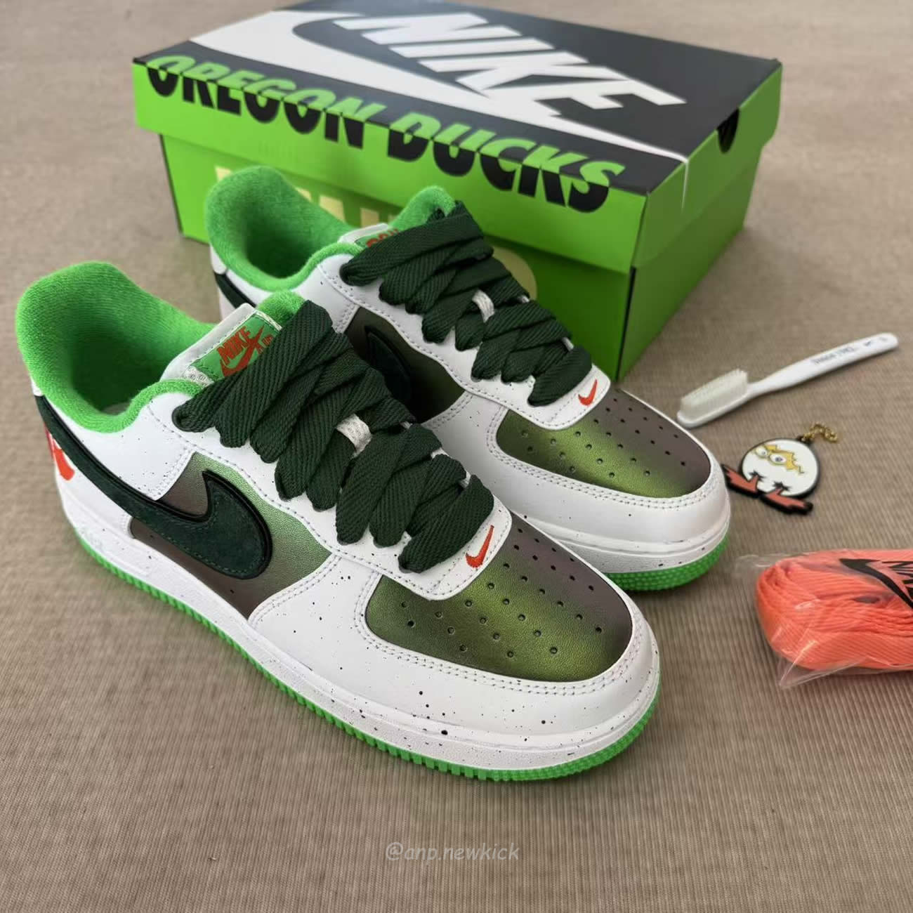 Nike Air Force 1 Low Ducks Of A Feather University Of Oregon Egg Or Duck Iu7613 100 (16) - www.newkick.org Nike Air Force 1 Low Ducks Of A Feather University Of Oregon Egg Or Duck Iu7613 100 (16) - www.newkick.org