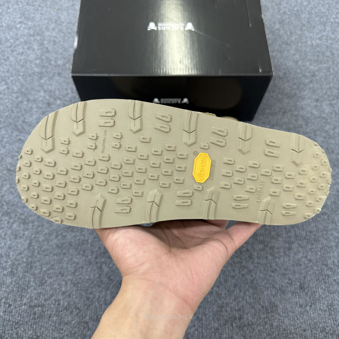 Suicoke X Mastermind Japan Reflective Sandals (4) - www.newkick.org Suicoke X Mastermind Japan Reflective Sandals (4) - www.newkick.org