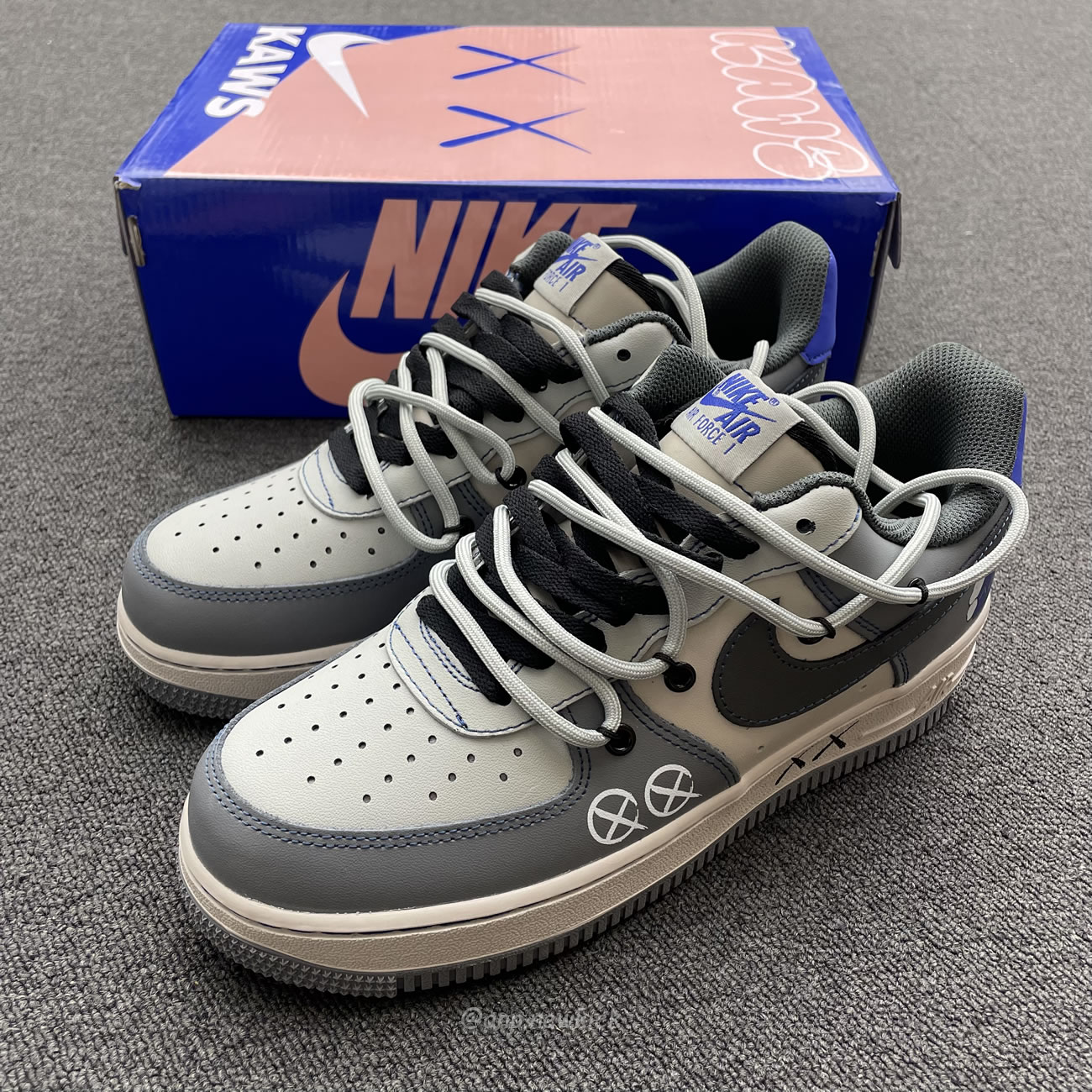 Nike Kaws X Air Force 1 Low Grey Royal Ks6869 333 (10) - www.newkick.org Nike Kaws X Air Force 1 Low Grey Royal Ks6869 333 (10) - www.newkick.org