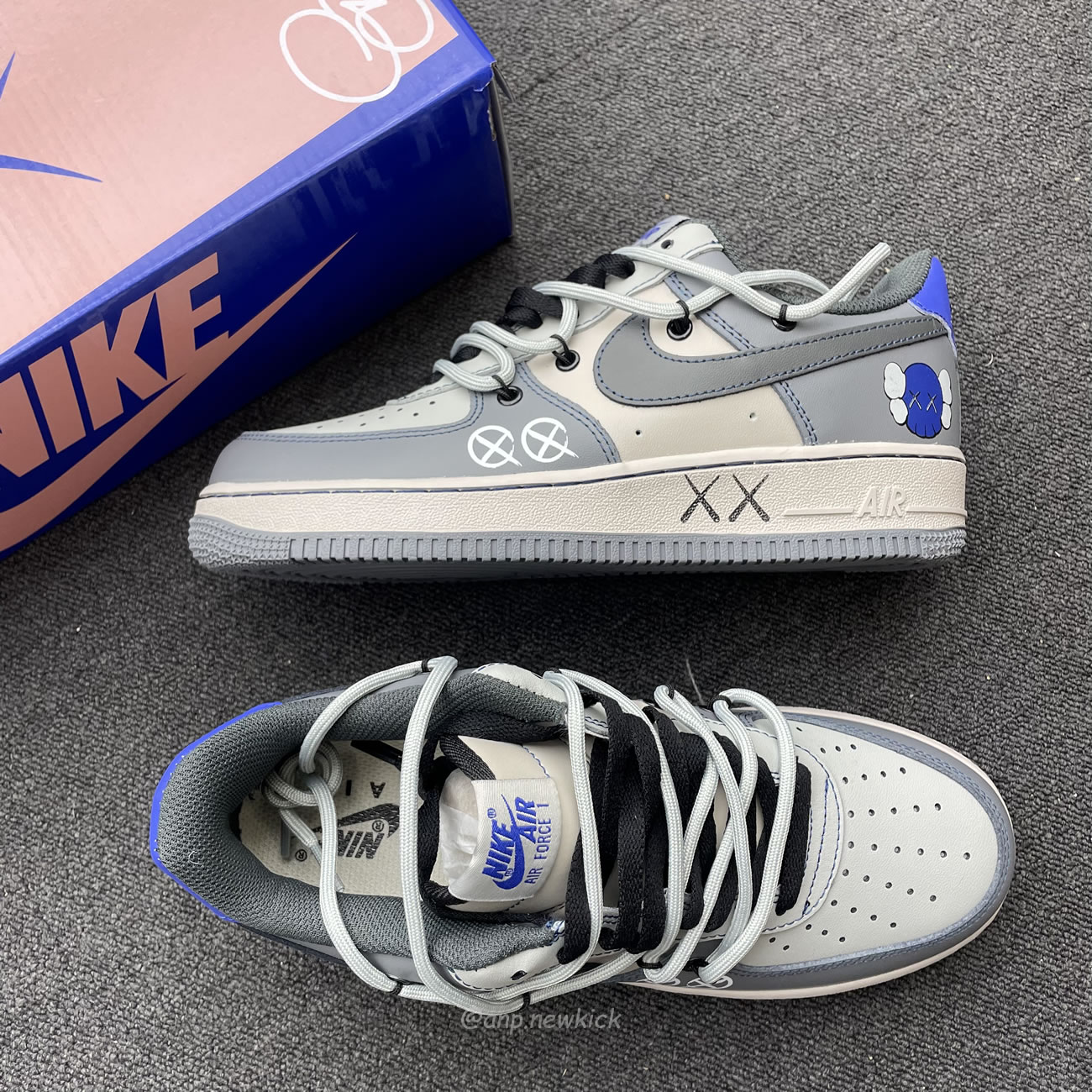 Nike Kaws X Air Force 1 Low Grey Royal Ks6869 333 (8) - www.newkick.org Nike Kaws X Air Force 1 Low Grey Royal Ks6869 333 (8) - www.newkick.org