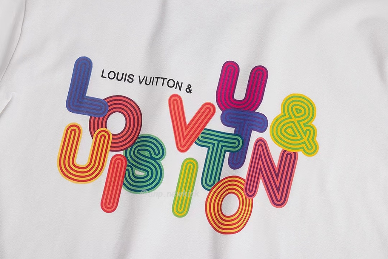 Louis Vuitton Colorful Letter Printed Short Sleeves T Shirt (6) - www.newkick.org Louis Vuitton Colorful Letter Printed Short Sleeves T Shirt (6) - www.newkick.org