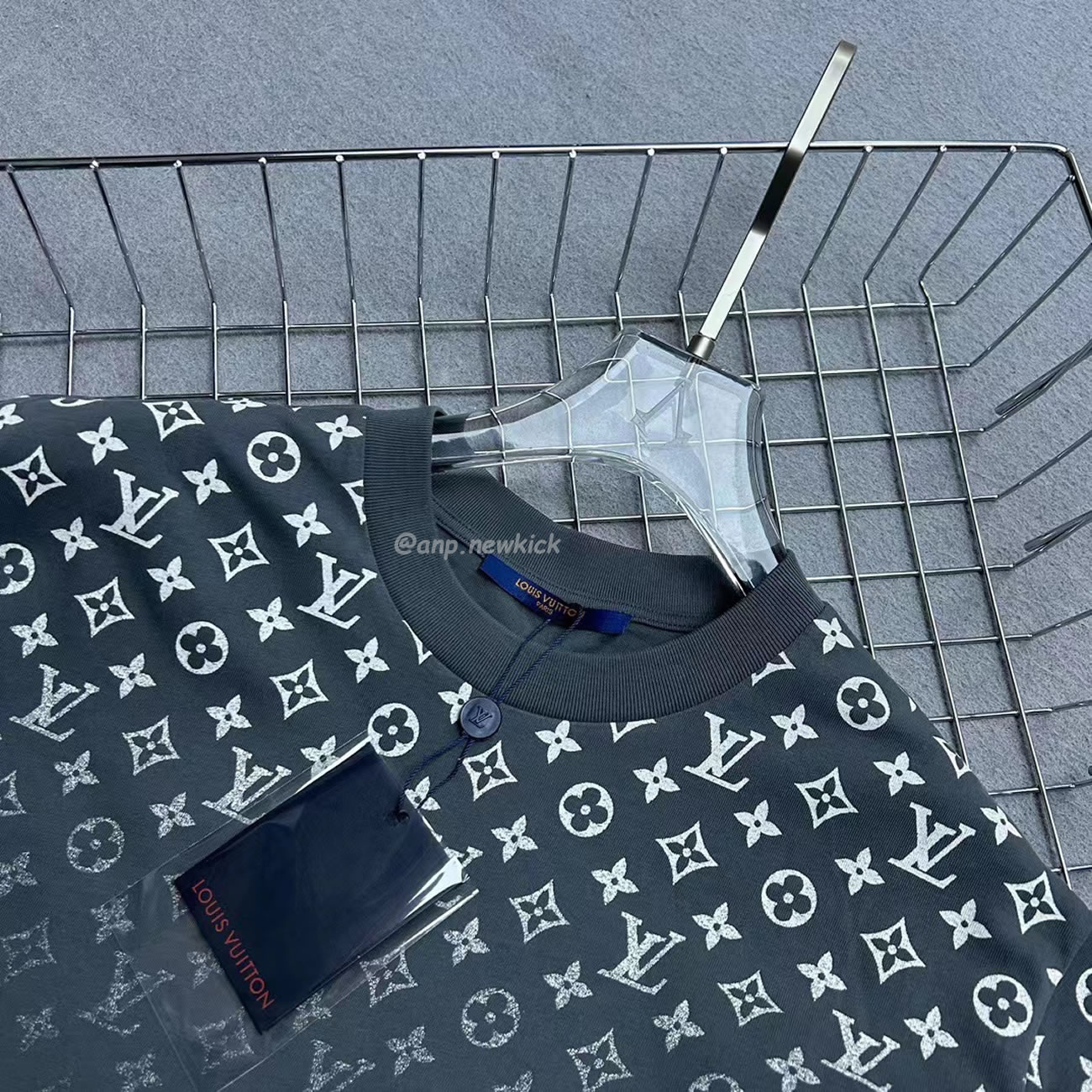 Louis Vuitton Lv Gradient Cotton T Shirt (6) - www.newkick.org Louis Vuitton Lv Gradient Cotton T Shirt (6) - www.newkick.org