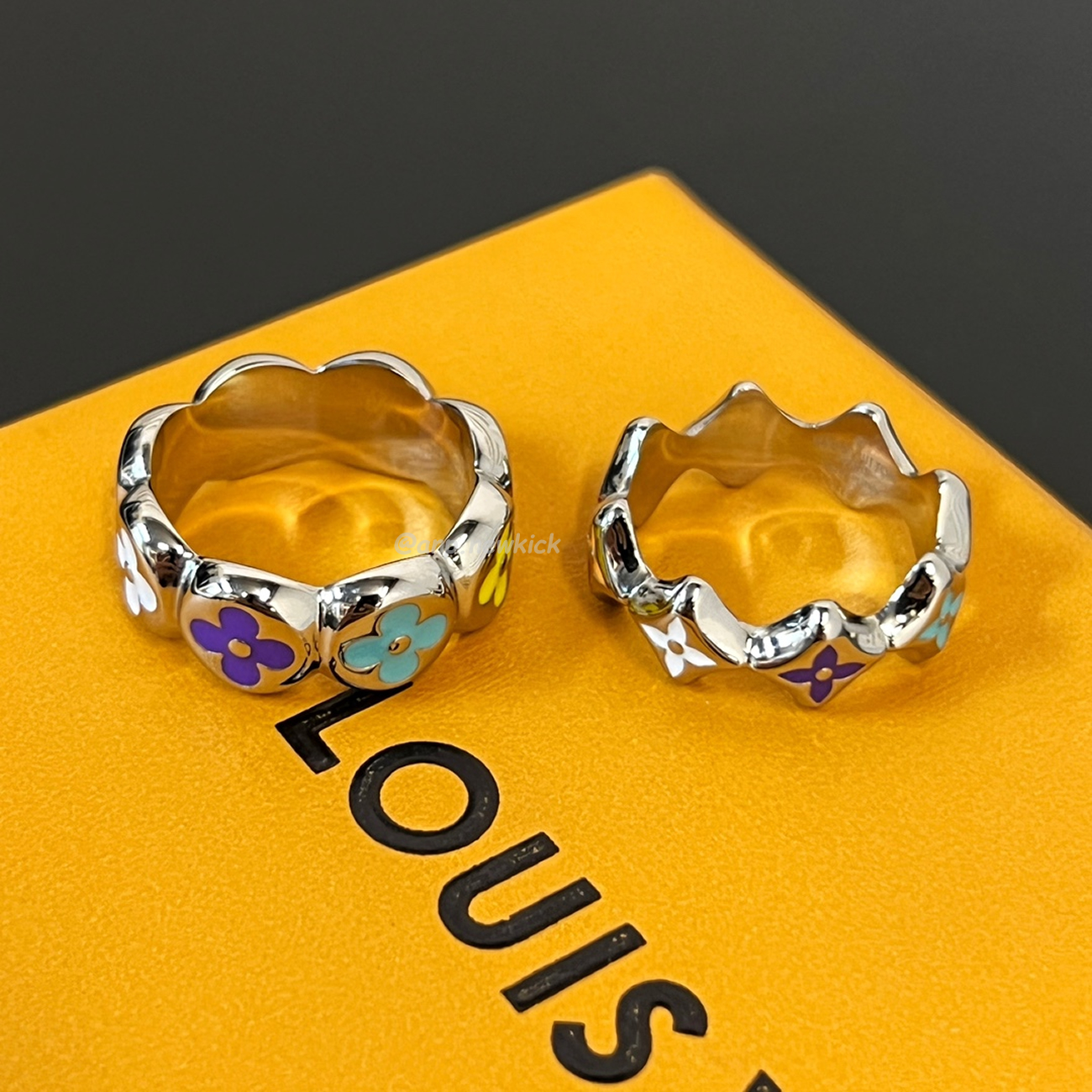 Louis Vuitton Mng Party Set Of 2 Rings Multicolored (1) - www.newkick.vip Louis Vuitton Mng Party Set Of 2 Rings Multicolored (1) - www.newkick.vip