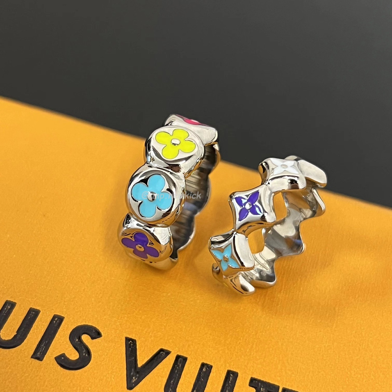 Louis Vuitton Mng Party Set Of 2 Rings Multicolored (5) - www.newkick.vip Louis Vuitton Mng Party Set Of 2 Rings Multicolored (5) - www.newkick.vip