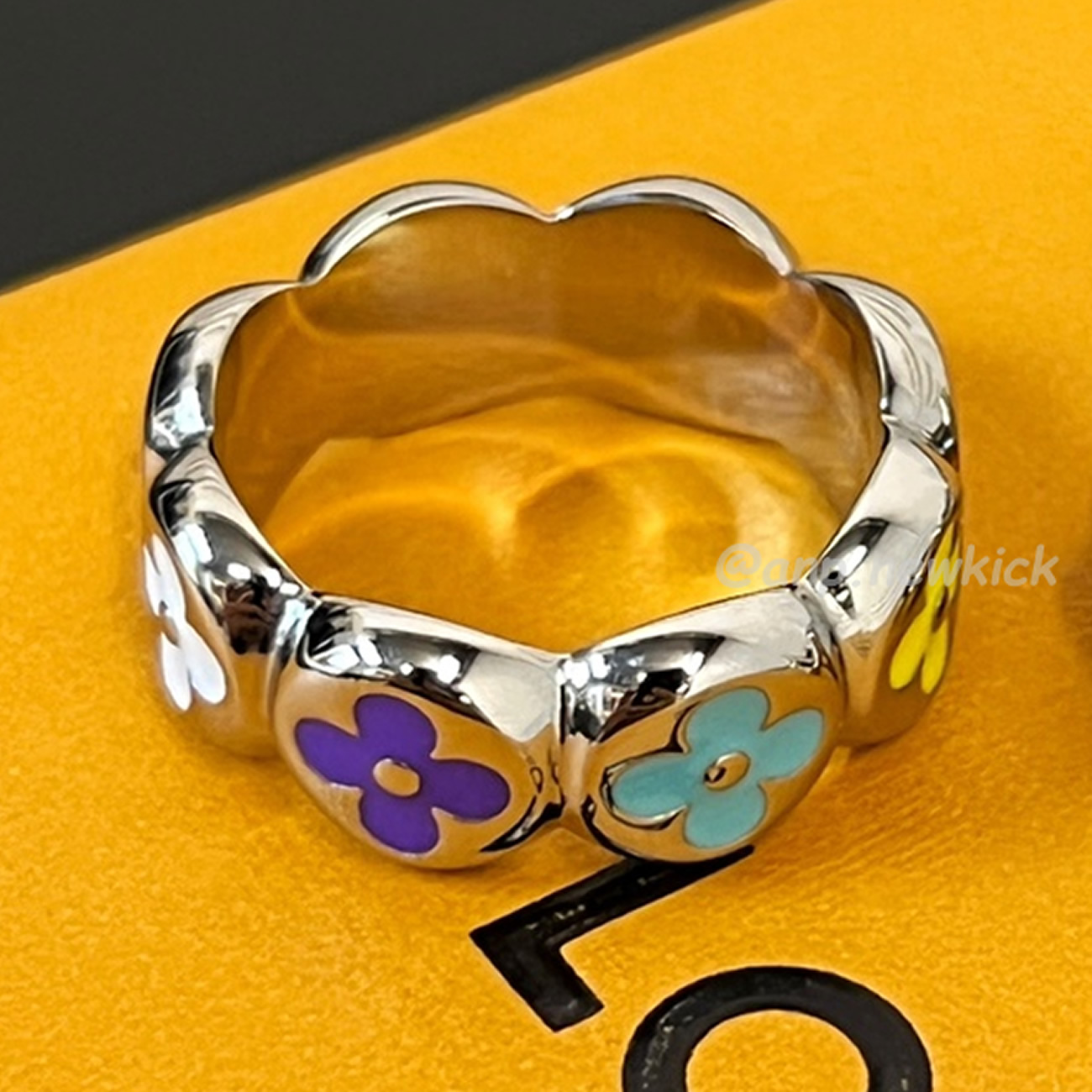 Louis Vuitton Mng Party Set Of 2 Rings Multicolored (9) - www.newkick.vip Louis Vuitton Mng Party Set Of 2 Rings Multicolored (9) - www.newkick.vip