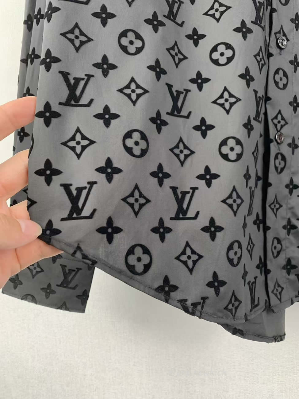 Louis Vuitton Lv Monogram Shirt (2) - www.newkick.org Louis Vuitton Lv Monogram Shirt (2) - www.newkick.org