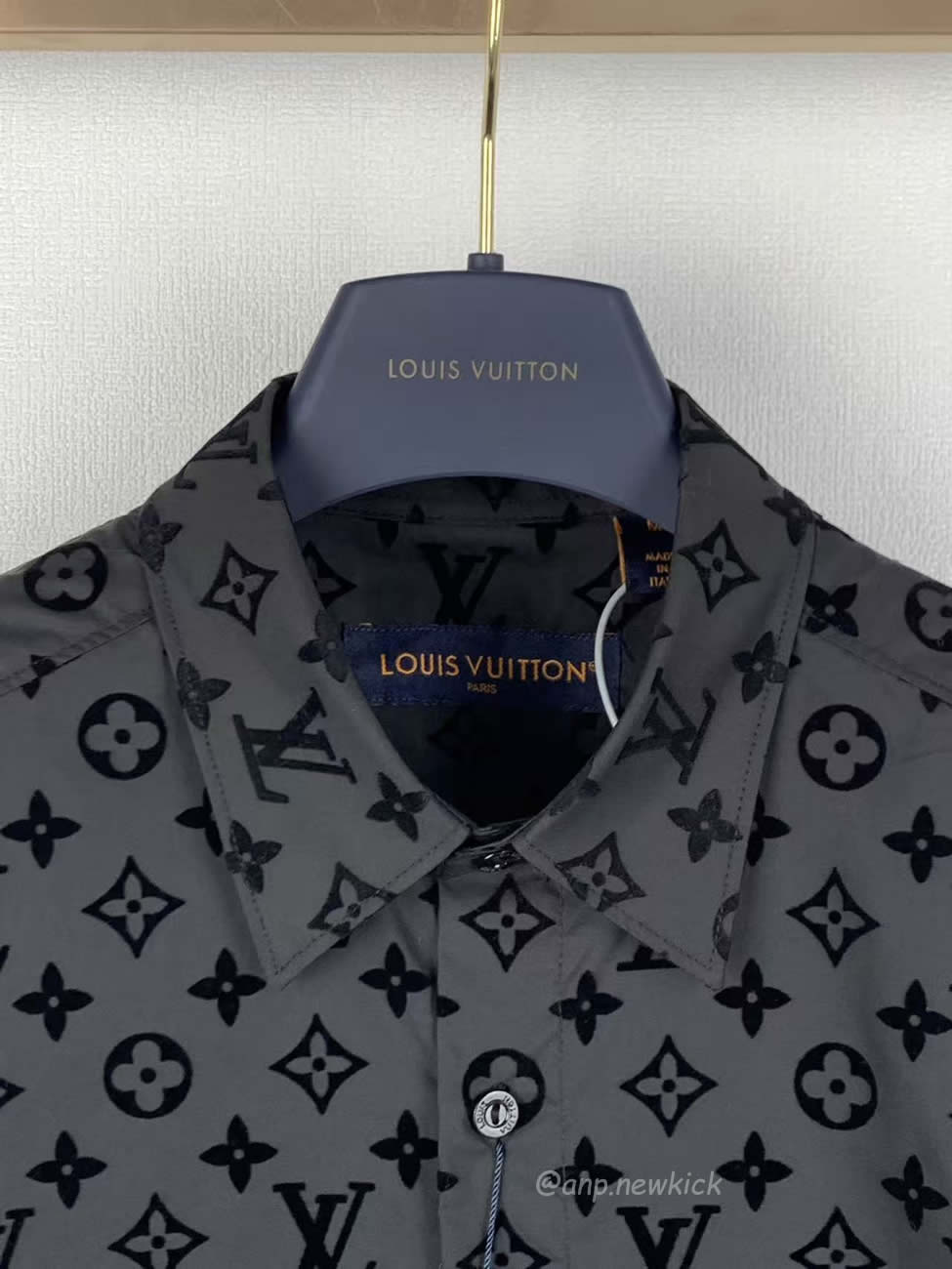 Louis Vuitton Lv Monogram Shirt (3) - www.newkick.org Louis Vuitton Lv Monogram Shirt (3) - www.newkick.org
