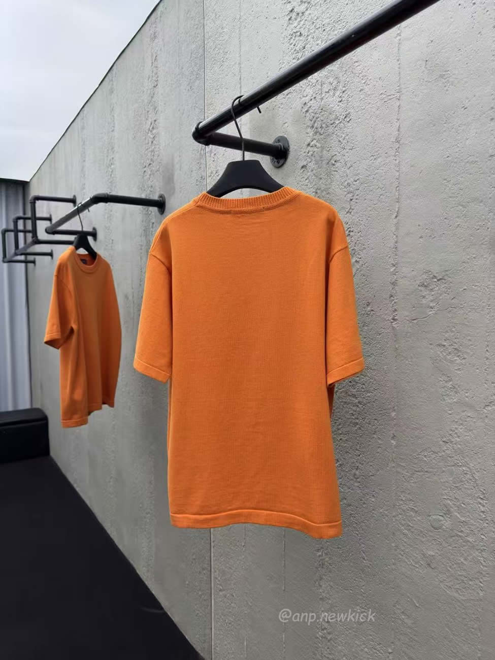 Louis Vuitton Pin Knit Short Sleeve Embroidered Logo Orange T Shirt (4) - www.newkick.org Louis Vuitton Pin Knit Short Sleeve Embroidered Logo Orange T Shirt (4) - www.newkick.org