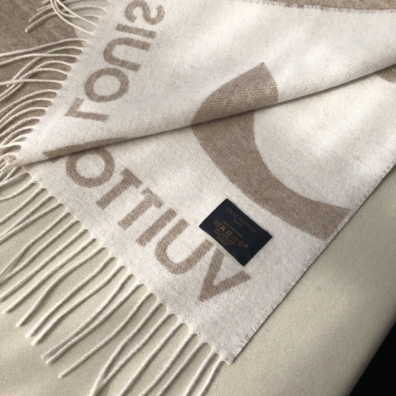Louis Vuitton Lv Reykjavik Scarf 75x185cm (10) - www.newkick.org