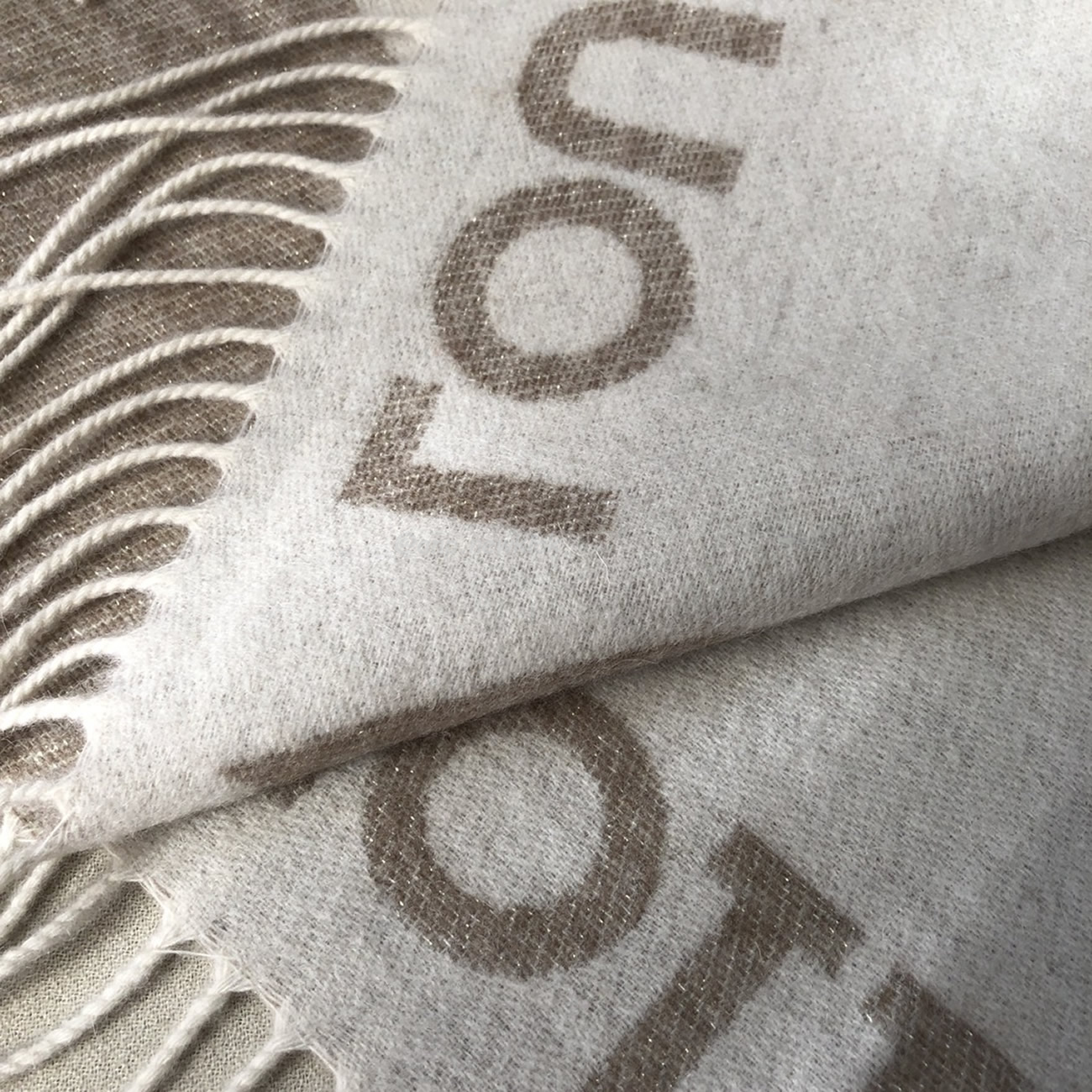 Louis Vuitton Lv Reykjavik Scarf 75x185cm (11) - www.newkick.org