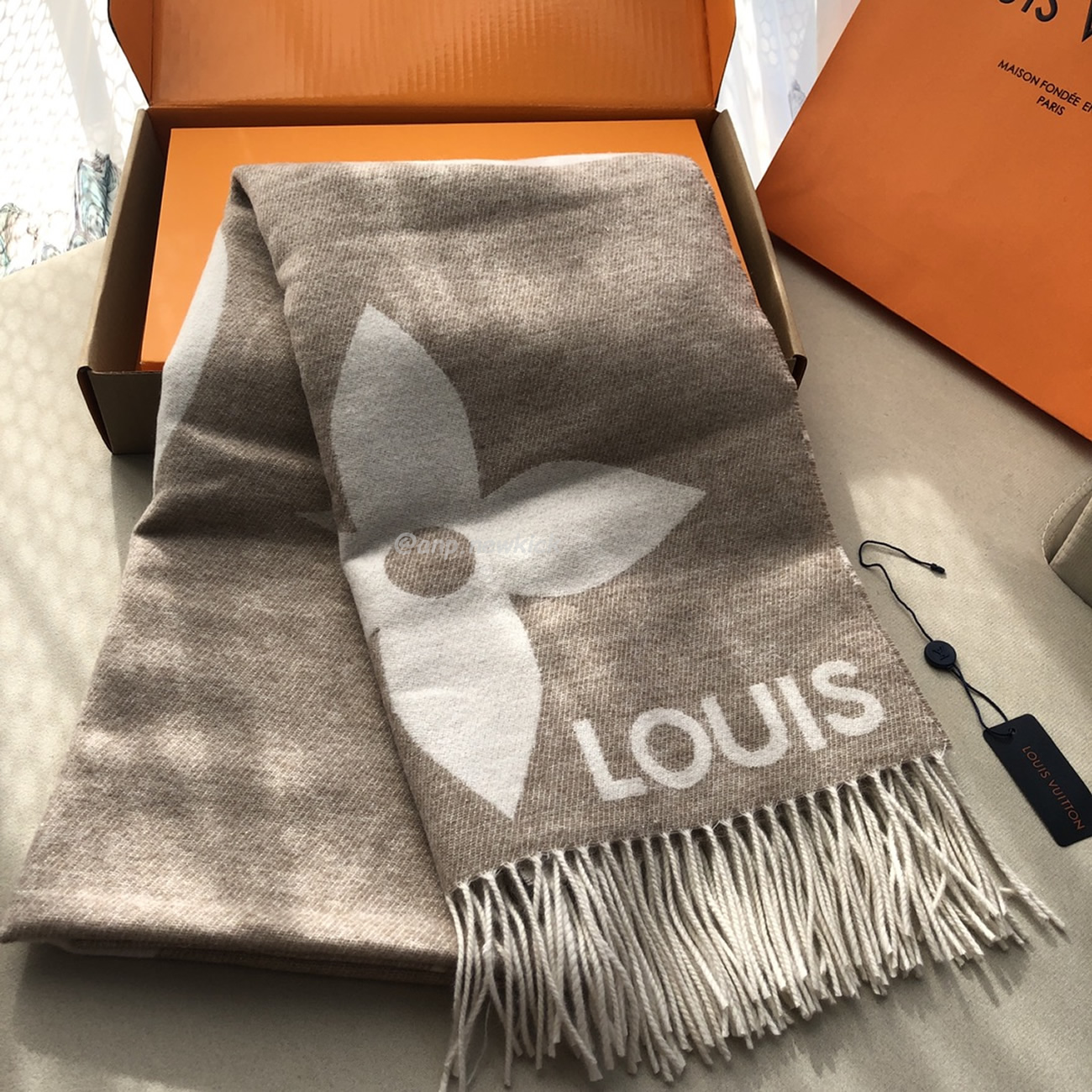 Louis Vuitton Lv Reykjavik Scarf 75x185cm (4) - www.newkick.org