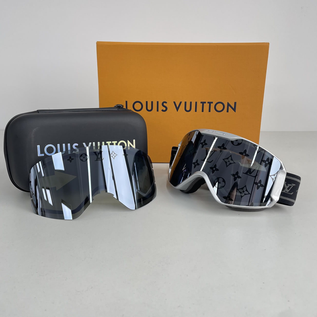Louis Vuitton Lv Ski Mask Yellow Blue Black Pink Silvery White (14) - www.newkick.org Louis Vuitton Lv Ski Mask Yellow Blue Black Pink Silvery White (14) - www.newkick.org