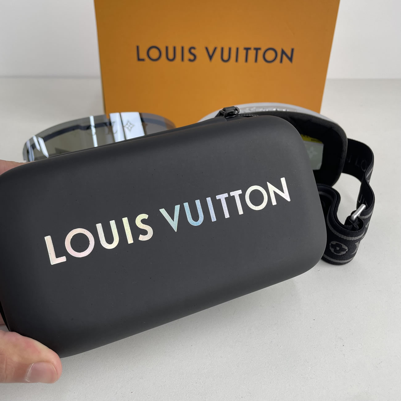Louis Vuitton Lv Ski Mask Yellow Blue Black Pink Silvery White (18) - www.newkick.org Louis Vuitton Lv Ski Mask Yellow Blue Black Pink Silvery White (18) - www.newkick.org