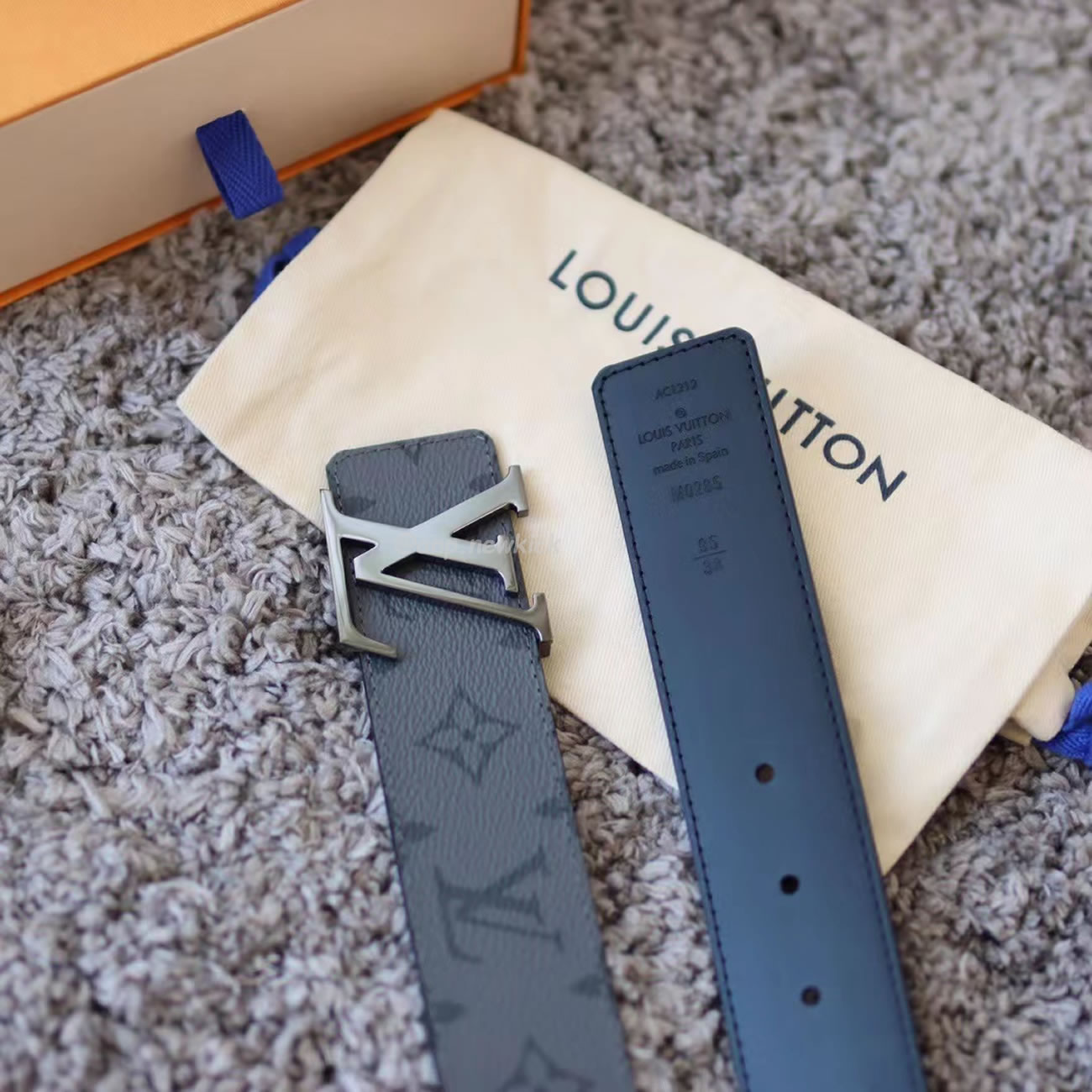 Louis Vuitton Reversible Belt Initiales Monogram Eclipse Reverse 40mm Gray M0285t (3) - www.newkick.org Louis Vuitton Reversible Belt Initiales Monogram Eclipse Reverse 40mm Gray M0285t (3) - www.newkick.org