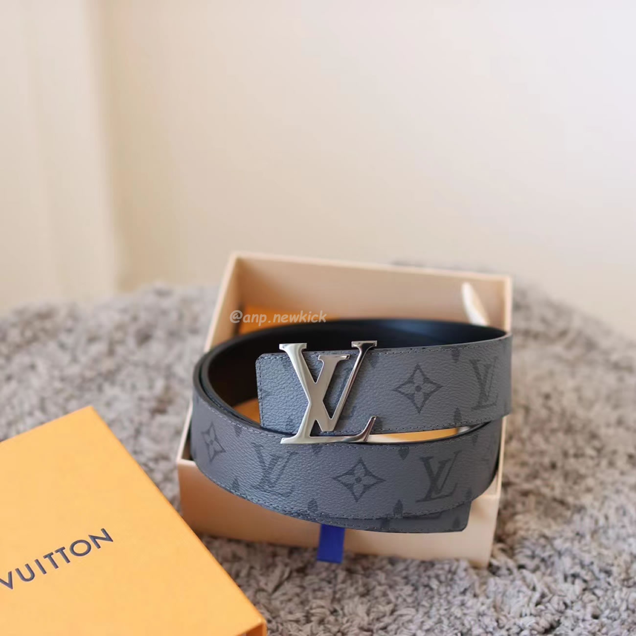 Louis Vuitton Reversible Belt Initiales Monogram Eclipse Reverse 40mm Gray M0285t (4) - www.newkick.org Louis Vuitton Reversible Belt Initiales Monogram Eclipse Reverse 40mm Gray M0285t (4) - www.newkick.org