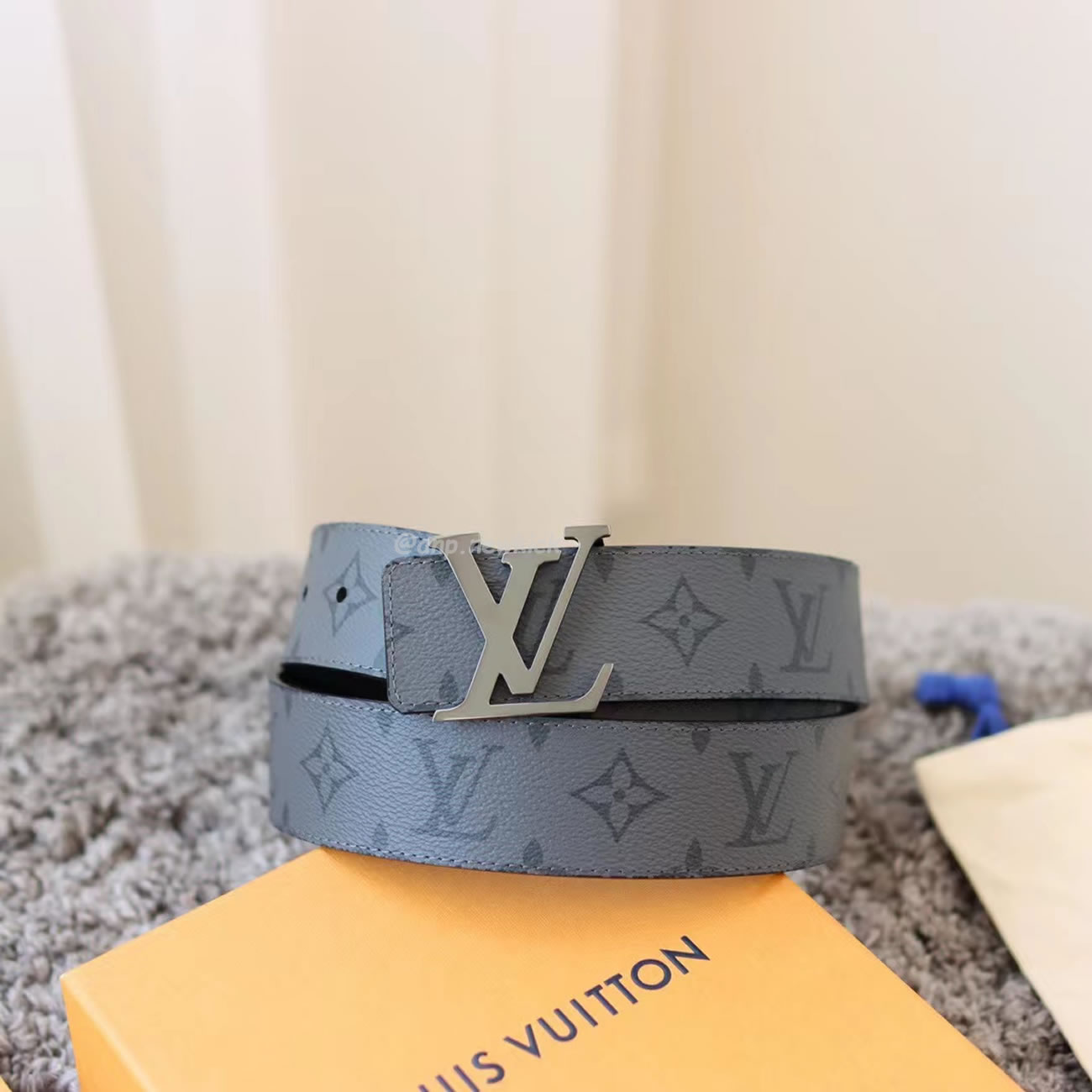 Louis Vuitton Reversible Belt Initiales Monogram Eclipse Reverse 40mm Gray M0285t (8) - www.newkick.org Louis Vuitton Reversible Belt Initiales Monogram Eclipse Reverse 40mm Gray M0285t (8) - www.newkick.org