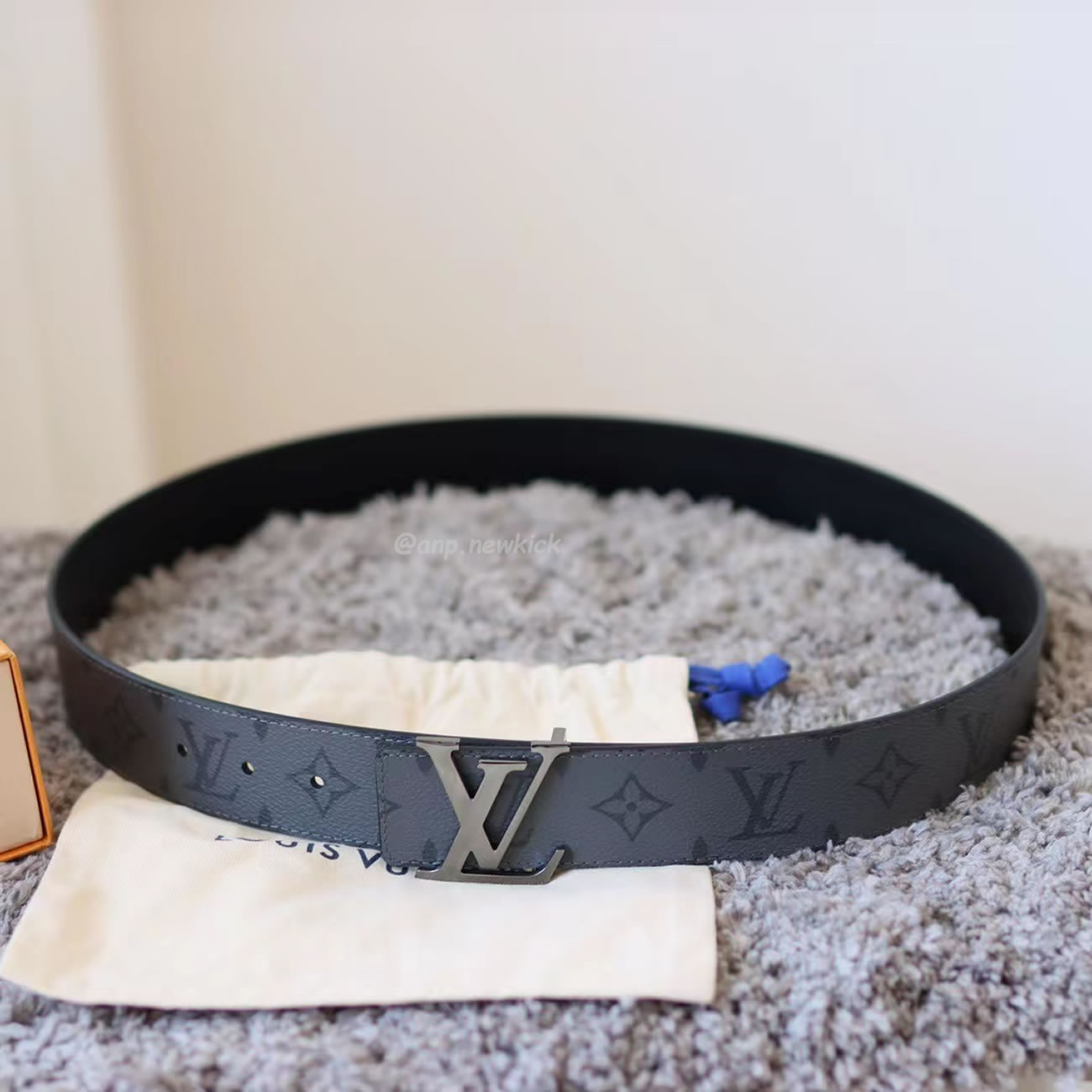 Louis Vuitton Reversible Belt Initiales Monogram Eclipse Reverse 40mm Gray M0285t (9) - www.newkick.org Louis Vuitton Reversible Belt Initiales Monogram Eclipse Reverse 40mm Gray M0285t (9) - www.newkick.org
