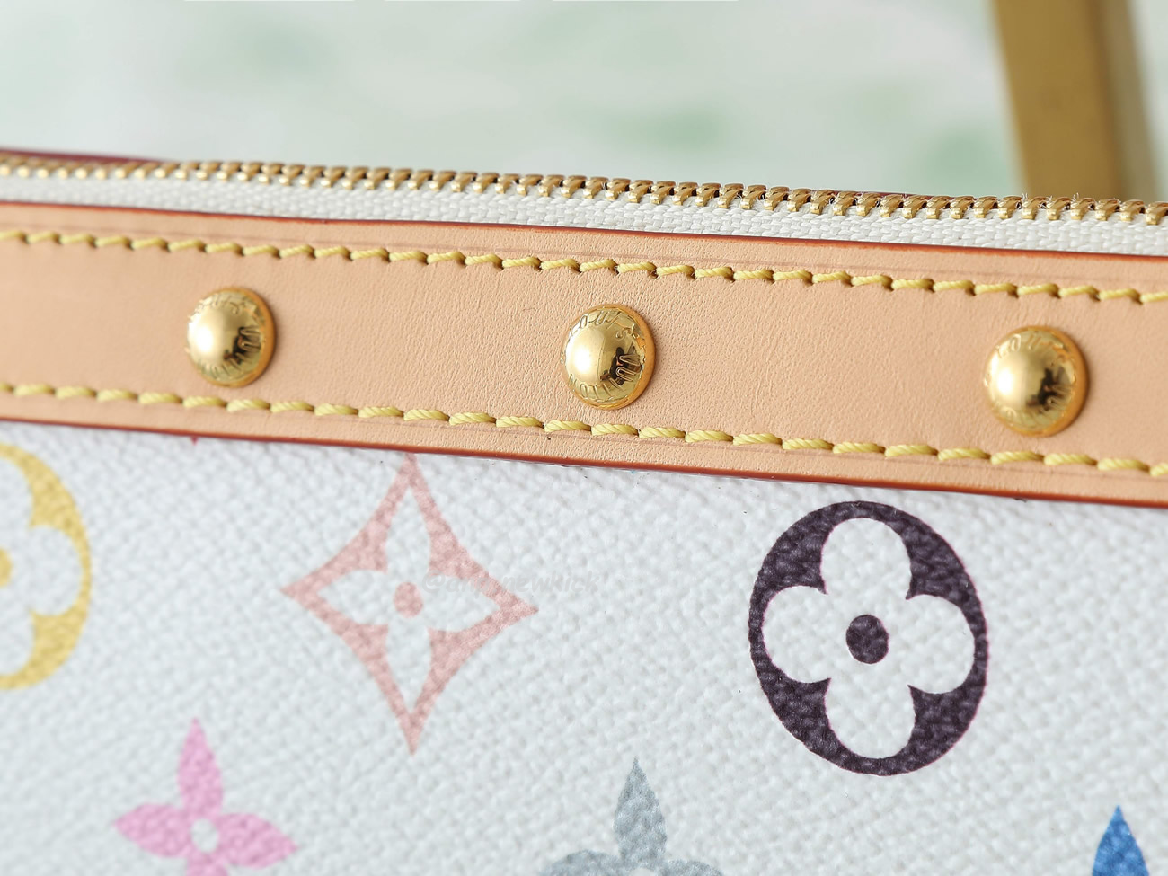 Louis Vuitton X Takashi Murakami Pochette Accessoires White Multicolored M13404 (10) - www.newkick.org Louis Vuitton X Takashi Murakami Pochette Accessoires White Multicolored M13404 (10) - www.newkick.org
