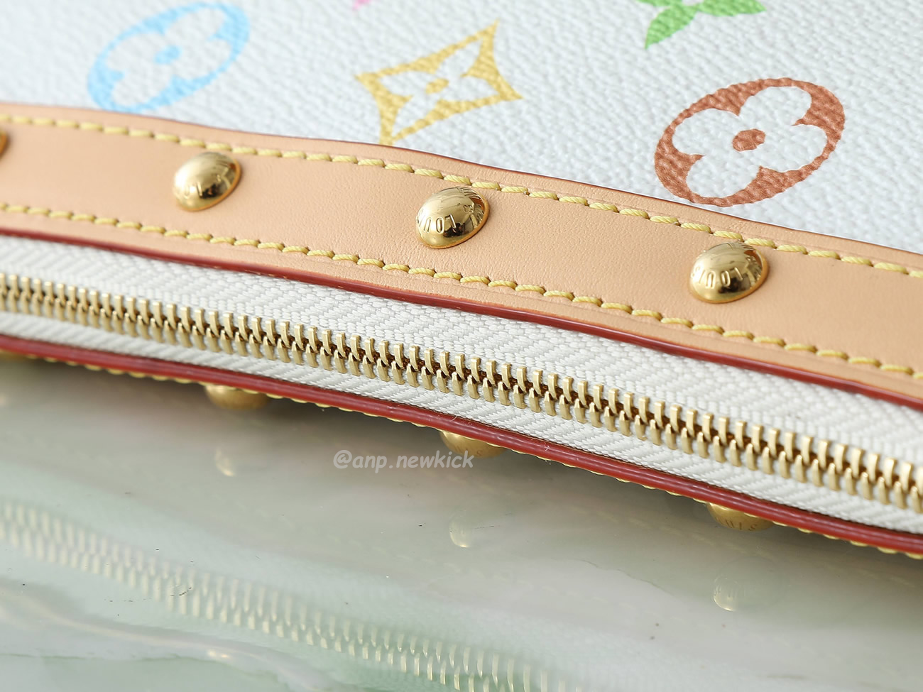Louis Vuitton X Takashi Murakami Pochette Accessoires White Multicolored M13404 (3) - www.newkick.org Louis Vuitton X Takashi Murakami Pochette Accessoires White Multicolored M13404 (3) - www.newkick.org