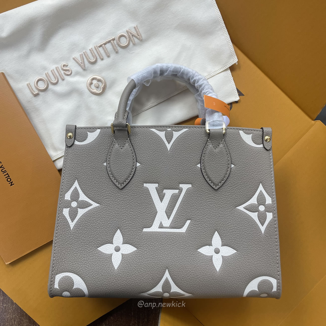 Louis Vuitton Onthego Pm Tote Bag M45779 (3) - www.newkick.org Louis Vuitton Onthego Pm Tote Bag M45779 (3) - www.newkick.org