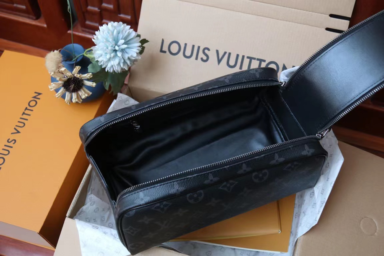 Louis Vuitton Dopp Kit M46354 (6) - www.newkick.org Louis Vuitton Dopp Kit M46354 (6) - www.newkick.org