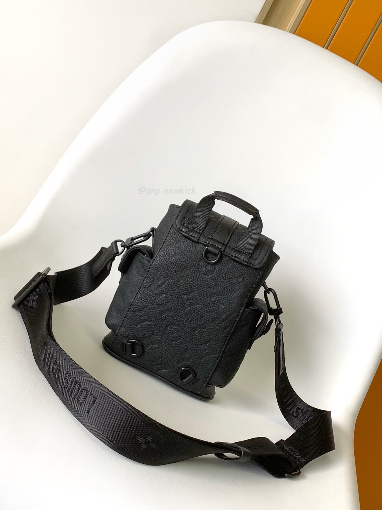 Louis Vuitton Nano Christopher M83164 (4) - www.newkick.org Louis Vuitton Nano Christopher M83164 (4) - www.newkick.org