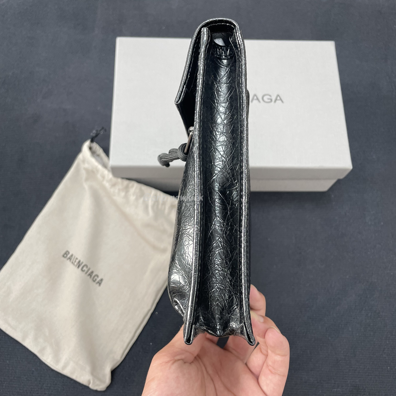 Balenciaga Explorer Arena Cracked Leather Messenger Bag Black (14) - www.newkick.org Balenciaga Explorer Arena Cracked Leather Messenger Bag Black (14) - www.newkick.org