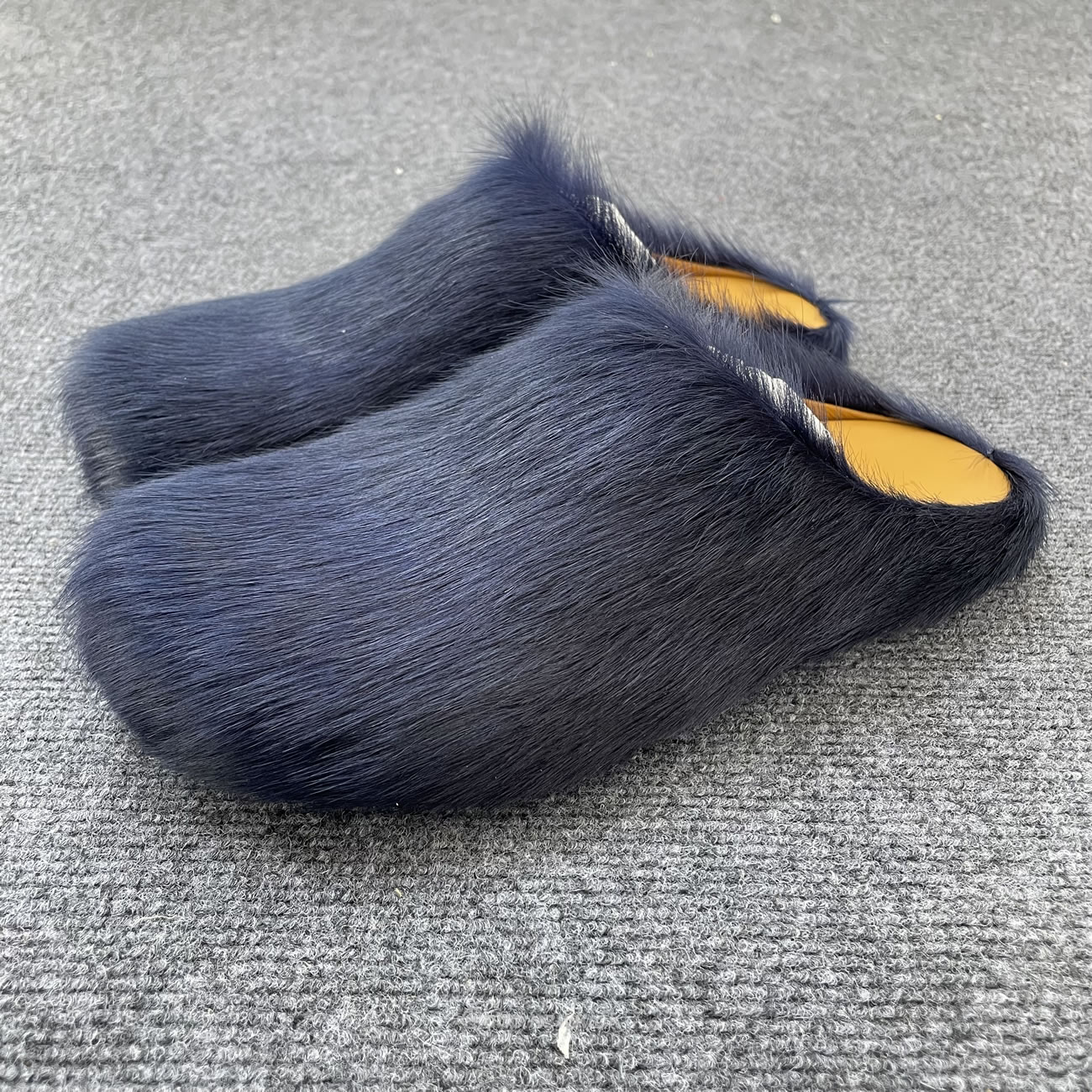 Marni Fussbet Sabot Calf Hair Slippers (7) - www.newkick.org Marni Fussbet Sabot Calf Hair Slippers (7) - www.newkick.org