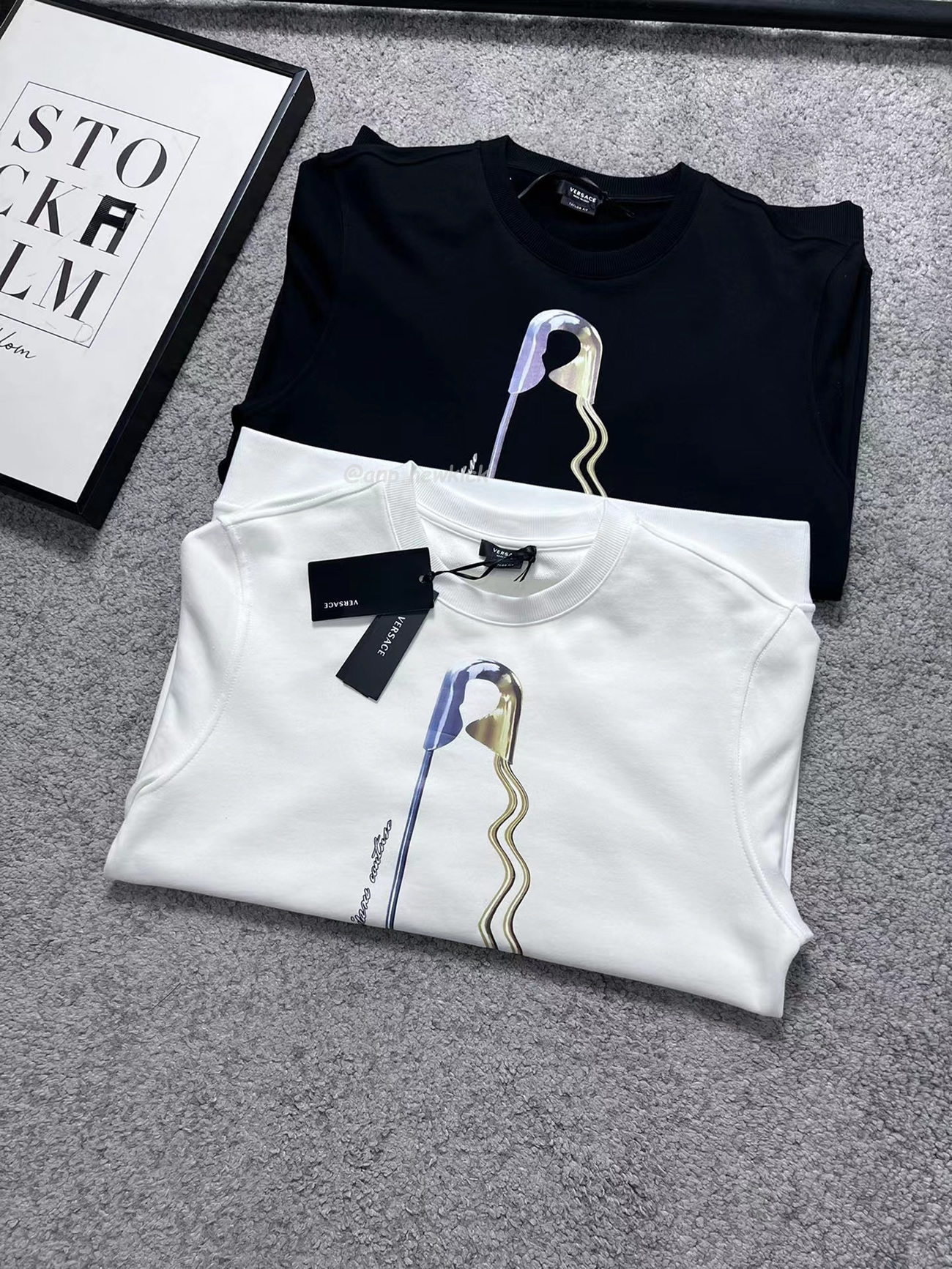 Versace Pattern Medusa Logo Printed Cotton T Shirt (18) - www.newkick.org Versace Pattern Medusa Logo Printed Cotton T Shirt (18) - www.newkick.org