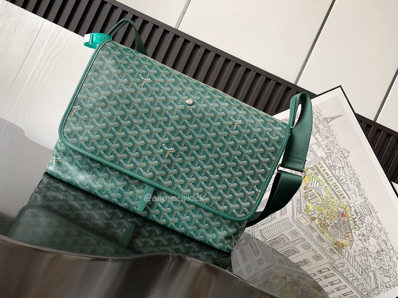 Goyard Capetien Medium Size Messenger Bag (7) - www.newkick.org