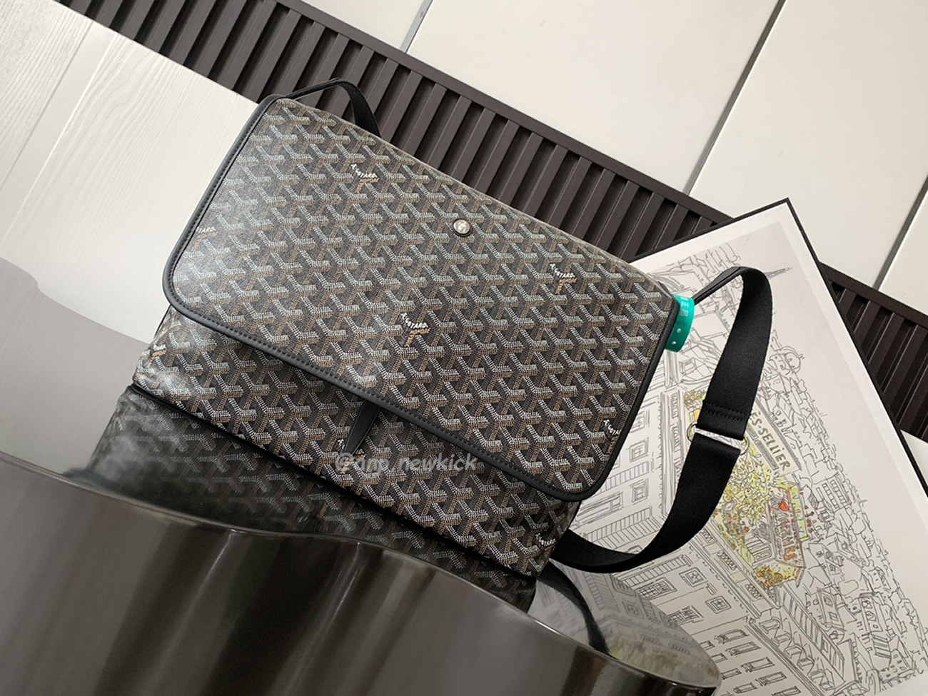 Goyard Capetien Medium Size Messenger Bag (8) - www.newkick.org
