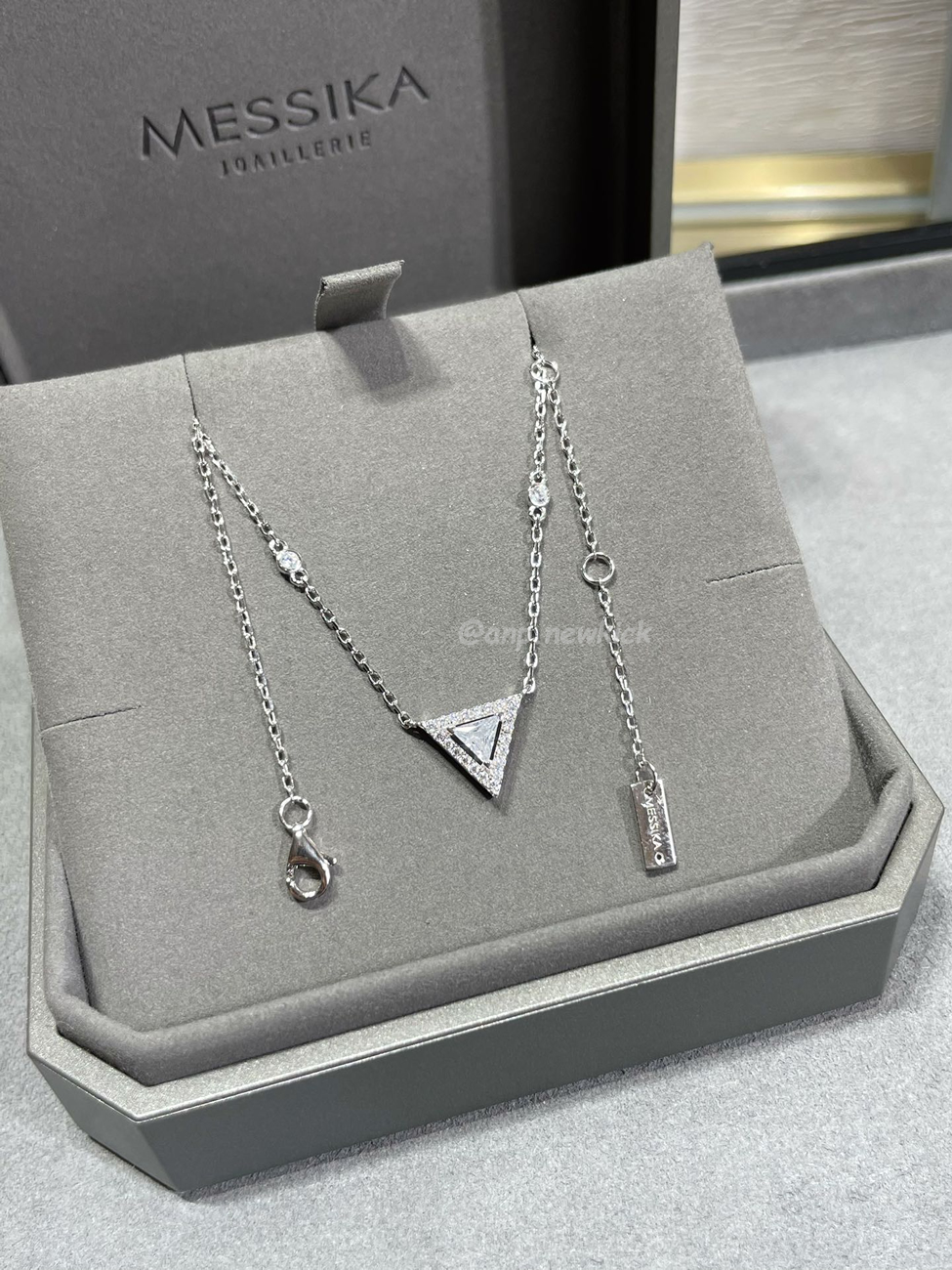 Messika Triangle Cut Necklace (1) - www.newkick.org Messika Triangle Cut Necklace (1) - www.newkick.org