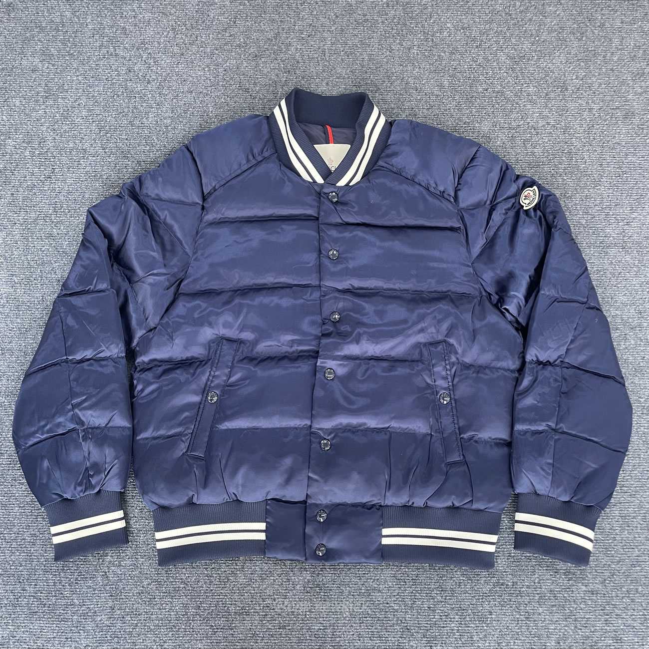 Moncler Dives Down Bomber Jacket (7) - www.newkick.org Moncler Dives Down Bomber Jacket (7) - www.newkick.org