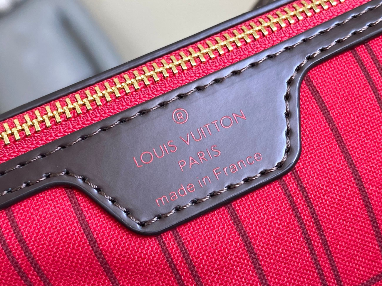 Louis Vuitton Neverfull Mm Damier Ebene Canvas With Cherry Lining N40599 (4) - www.newkick.org Louis Vuitton Neverfull Mm Damier Ebene Canvas With Cherry Lining N40599 (4) - www.newkick.org