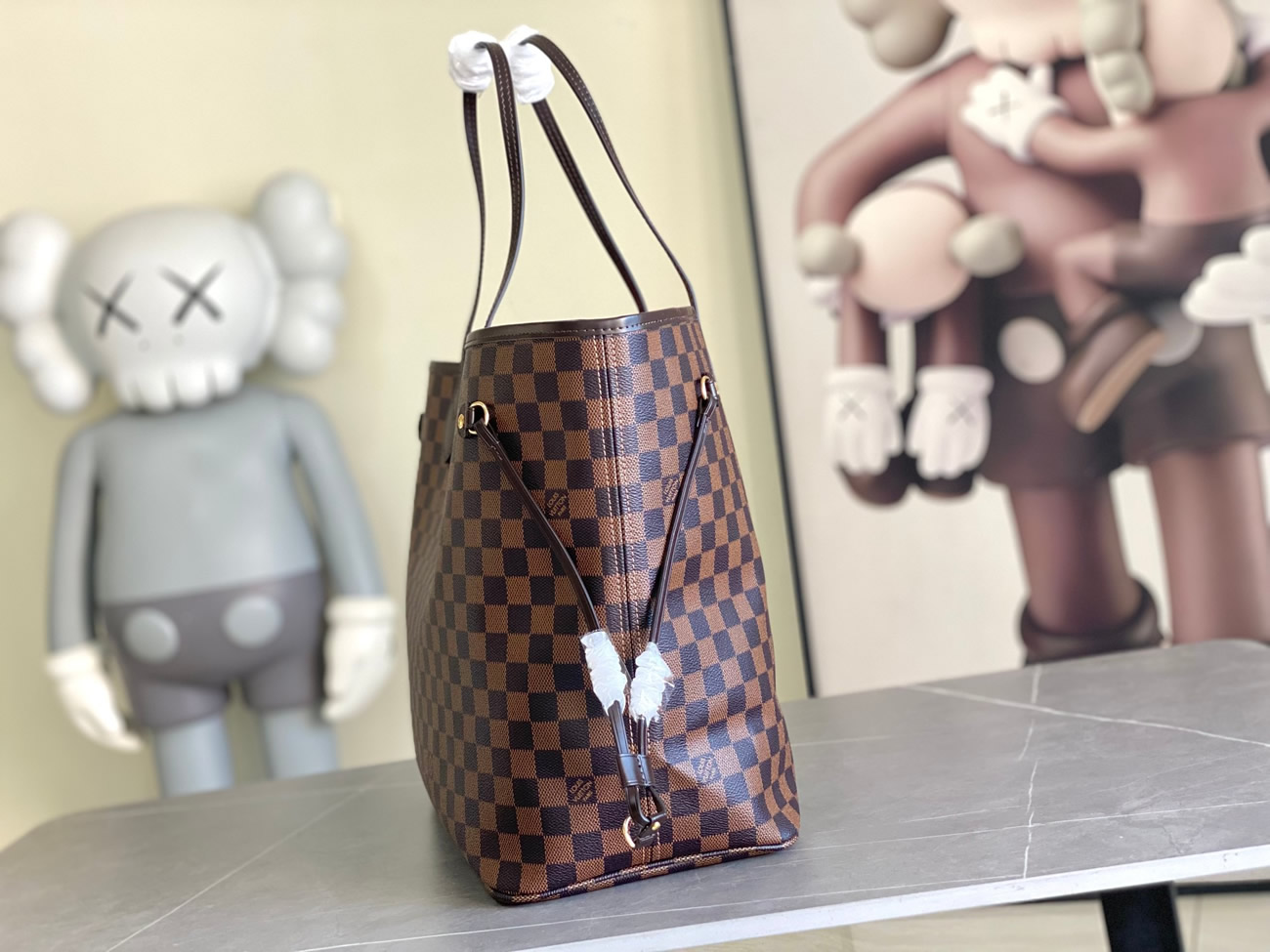 Louis Vuitton Neverfull Mm Damier Ebene Canvas With Cherry Lining N40599 (7) - www.newkick.org Louis Vuitton Neverfull Mm Damier Ebene Canvas With Cherry Lining N40599 (7) - www.newkick.org