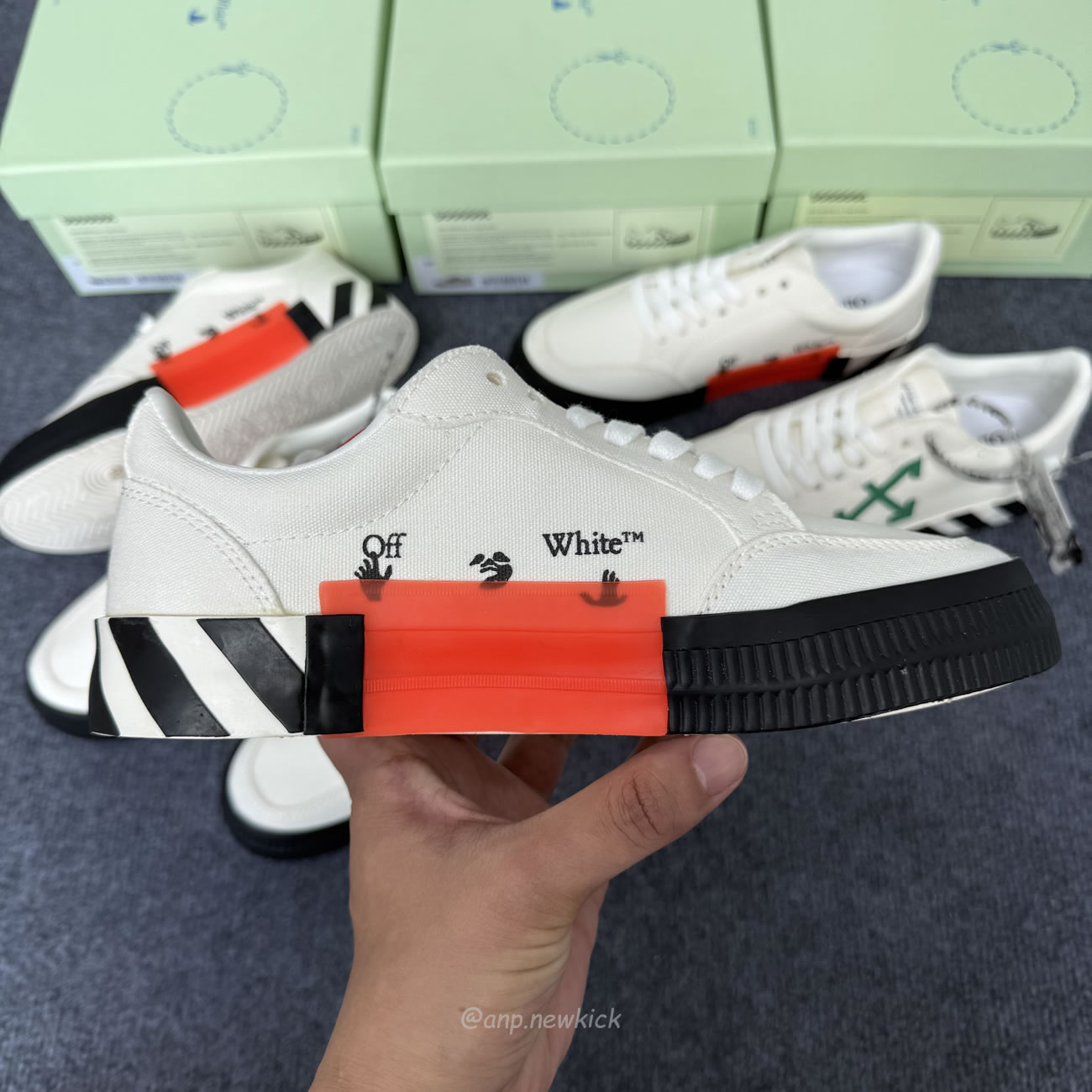 Off White Vulc Low Navy Arrow White Purple Grey Omia085f21fab0010146 (11) - www.newkick.org Off White Vulc Low Navy Arrow White Purple Grey Omia085f21fab0010146 (11) - www.newkick.org