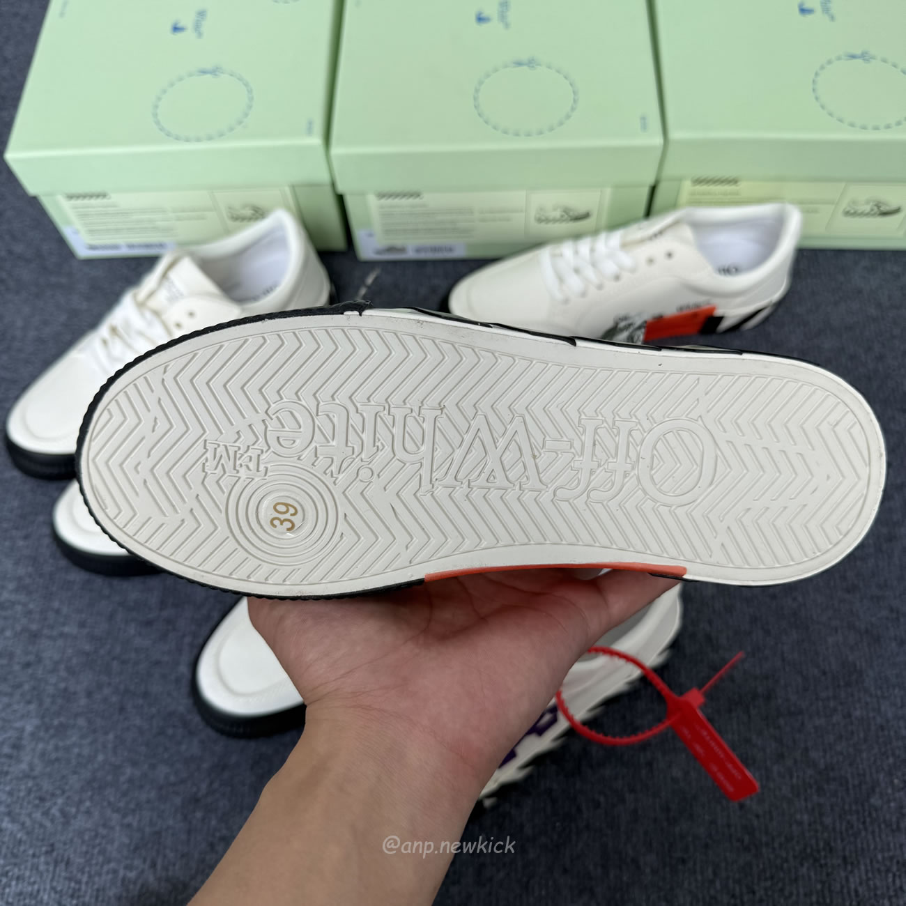 Off White Vulc Low Navy Arrow White Purple Grey Omia085f21fab0010146 (7) - www.newkick.org Off White Vulc Low Navy Arrow White Purple Grey Omia085f21fab0010146 (7) - www.newkick.org