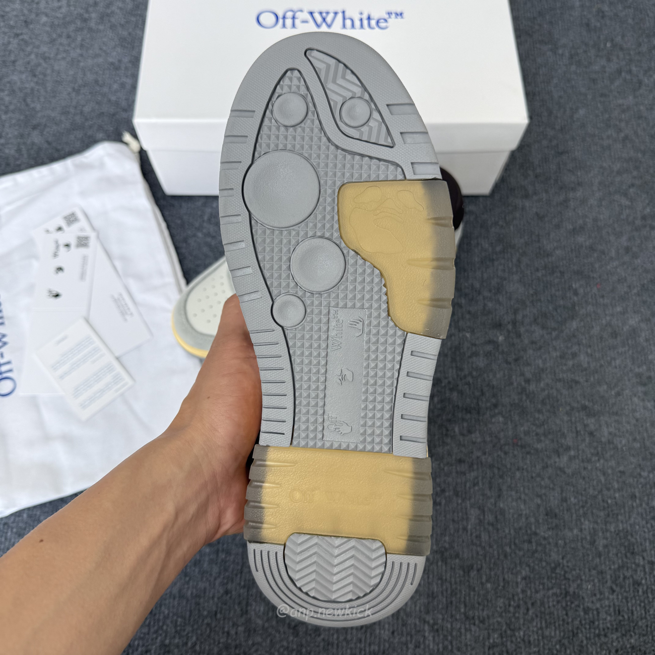Off White Out Of Office Ooo Low Tops Light Grey Anthracite Omia189s24lea0110511 (7) - www.newkick.org Off White Out Of Office Ooo Low Tops Light Grey Anthracite Omia189s24lea0110511 (7) - www.newkick.org
