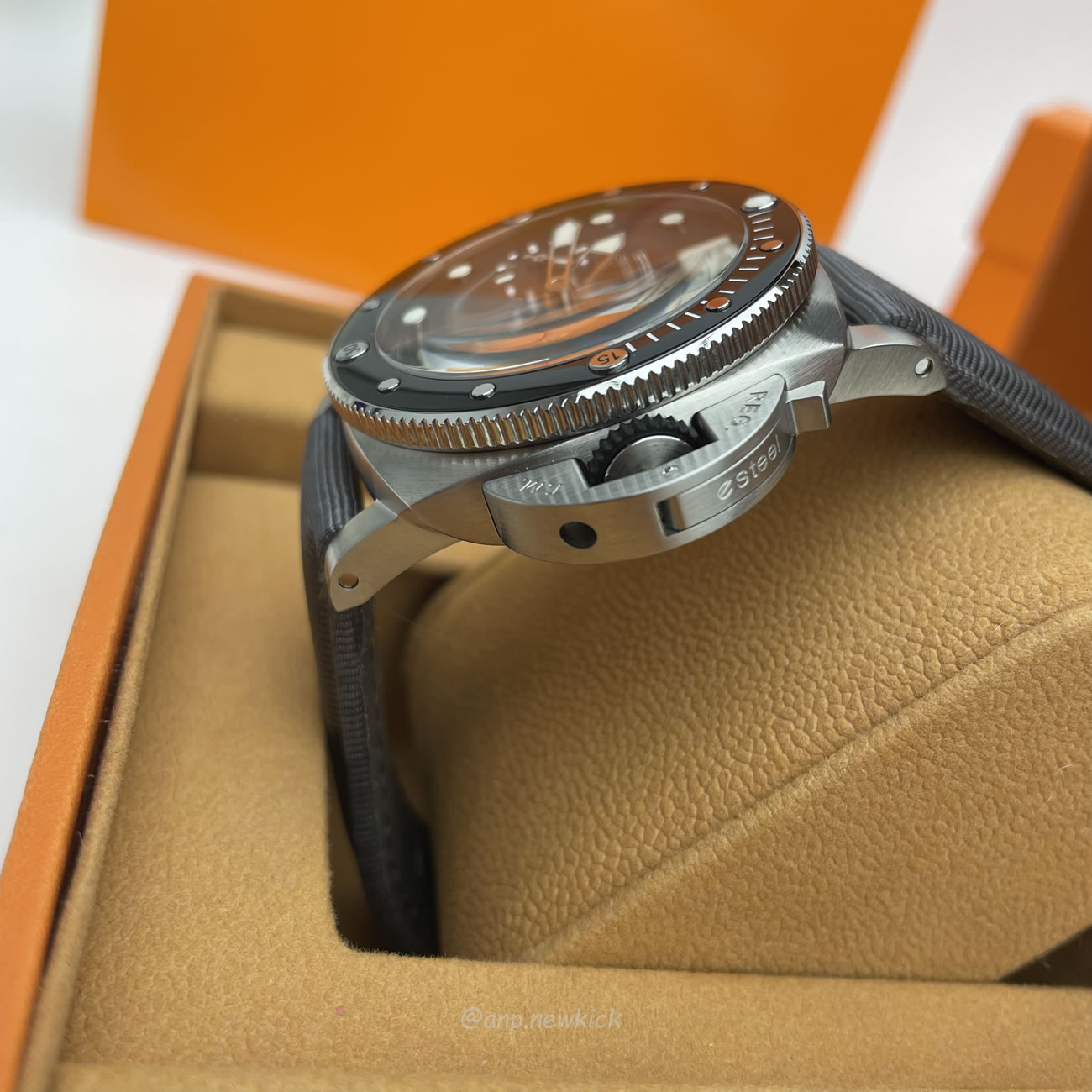 Panerai Luminor Submersible Pam1289 (7) - www.newkick.org Panerai Luminor Submersible Pam1289 (7) - www.newkick.org