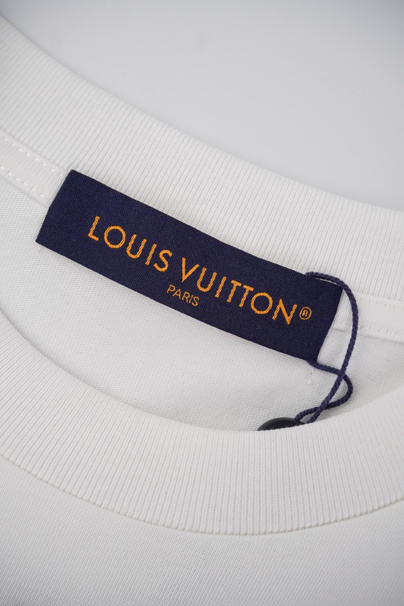 Louis Vuitton 24 Fw Pocket T Shirt (5) - www.newkick.org Louis Vuitton 24 Fw Pocket T Shirt (5) - www.newkick.org
