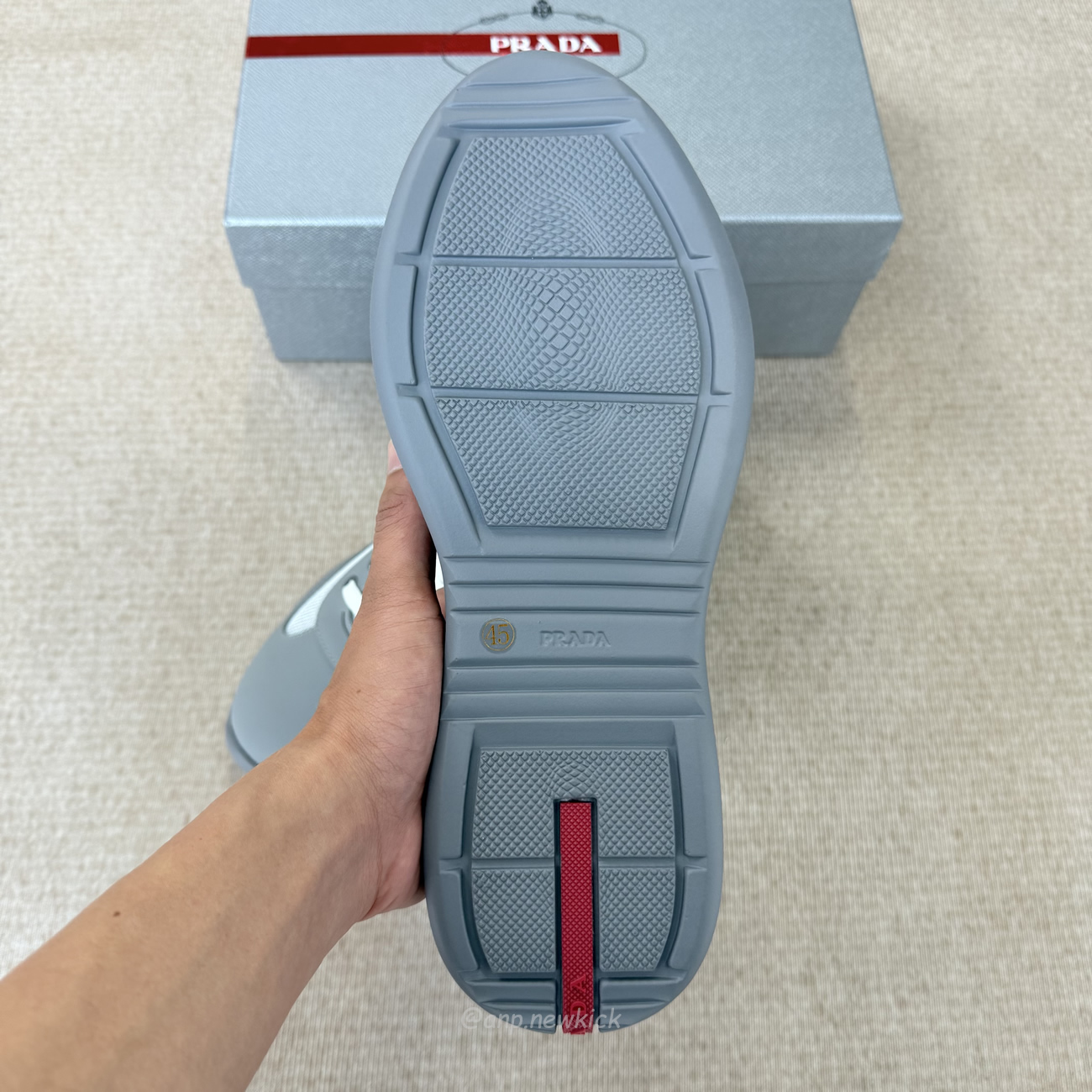 Prada Logo Lacing Low Cut Sneakers In Gray Steel Sneakers (4) - www.newkick.vip Prada Logo Lacing Low Cut Sneakers In Gray Steel Sneakers (4) - www.newkick.vip