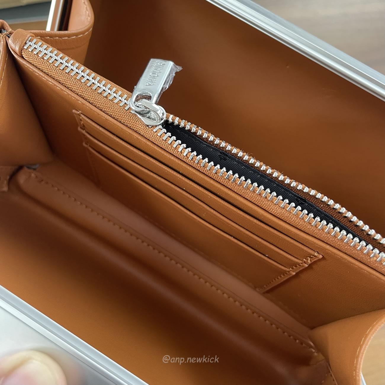 Rimowa Aluminium Silver Cross Body Bag (11) - www.newkick.org Rimowa Aluminium Silver Cross Body Bag (11) - www.newkick.org