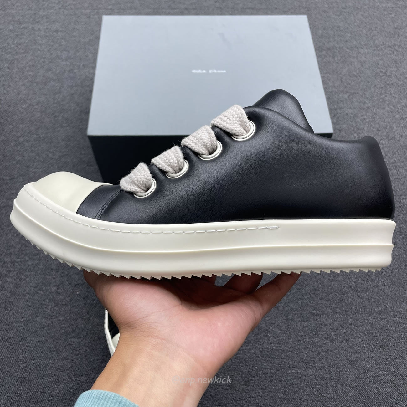 Rick Owens Jumbo Lace Padded Sneaks Low Black Acid Milk Ru02c7893 (7) - www.newkick.org Rick Owens Jumbo Lace Padded Sneaks Low Black Acid Milk Ru02c7893 (7) - www.newkick.org
