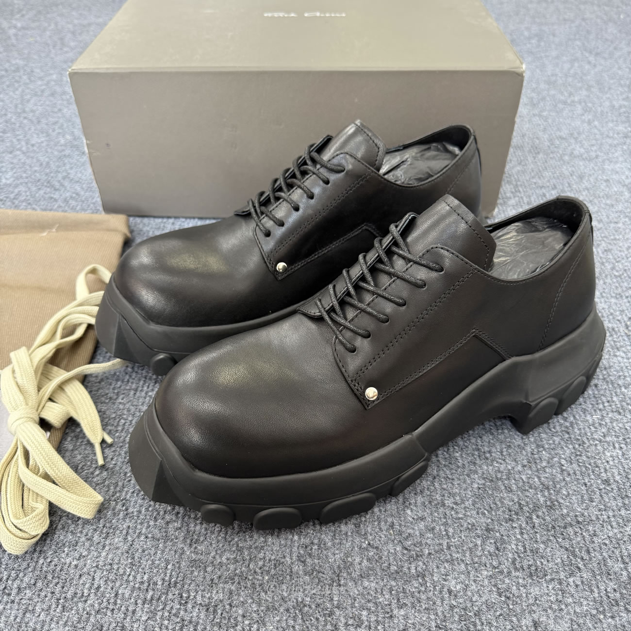 Rick Owens Mega Tractor Derby Shoes Black (7) - www.newkick.org Rick Owens Mega Tractor Derby Shoes Black (7) - www.newkick.org