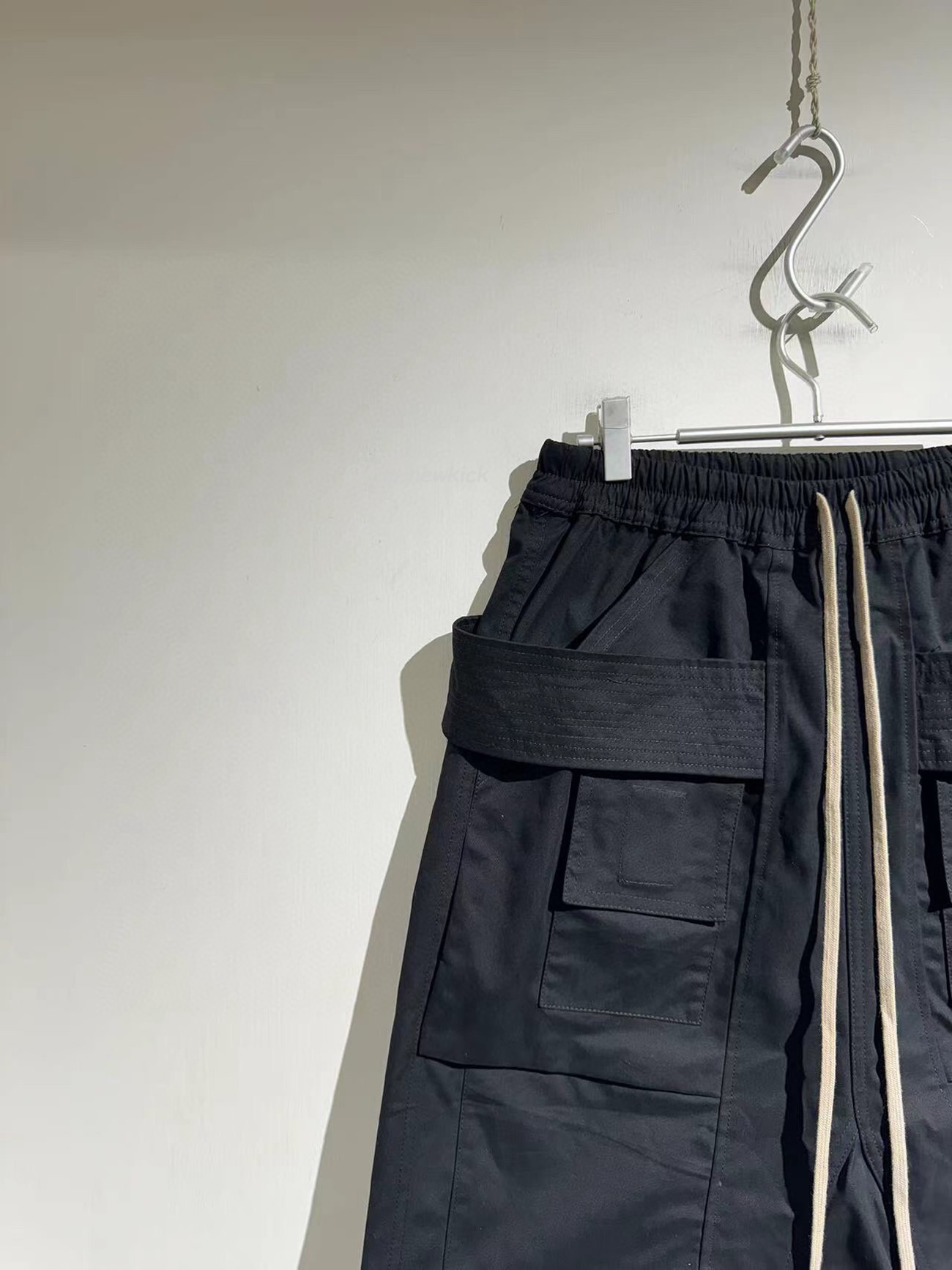 Rick Owens Drkshdw Creatch Cargo Cropped Drawstring Pants (7) - www.newkick.org Rick Owens Drkshdw Creatch Cargo Cropped Drawstring Pants (7) - www.newkick.org