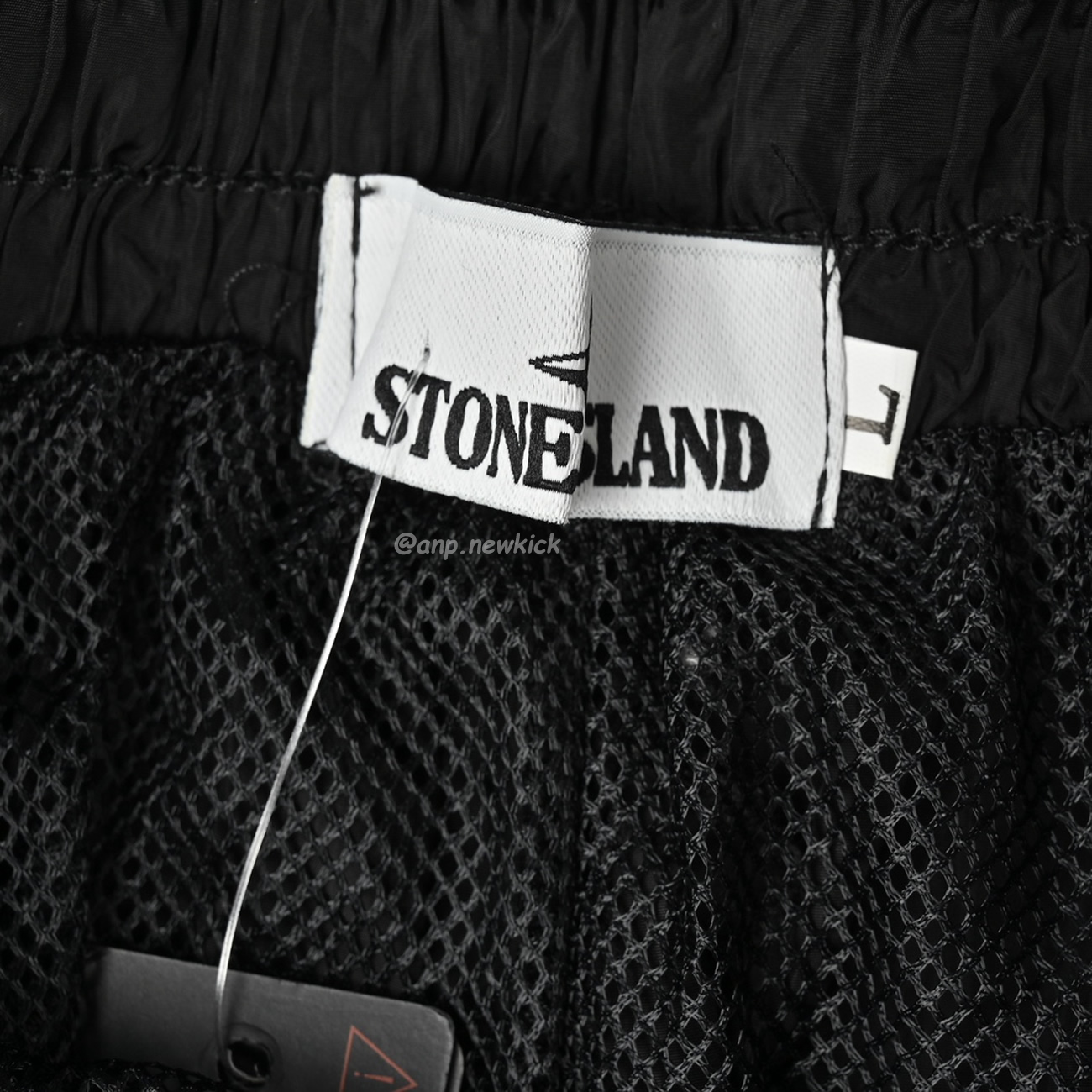 Stoneisland Metal Nylon Shorts (4) - www.newkick.org Stoneisland Metal Nylon Shorts (4) - www.newkick.org