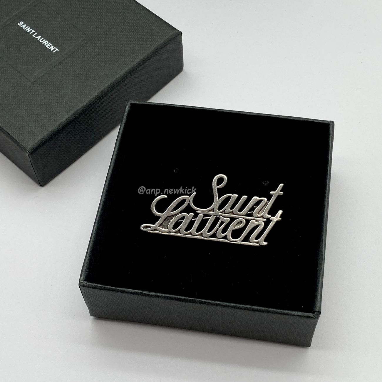Saint Laurent Paris Saint Laurent Logo Brooch (3) - www.newkick.org Saint Laurent Paris Saint Laurent Logo Brooch (3) - www.newkick.org