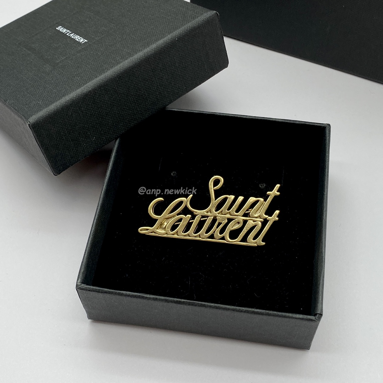 Saint Laurent Paris Saint Laurent Logo Brooch (5) - www.newkick.org Saint Laurent Paris Saint Laurent Logo Brooch (5) - www.newkick.org