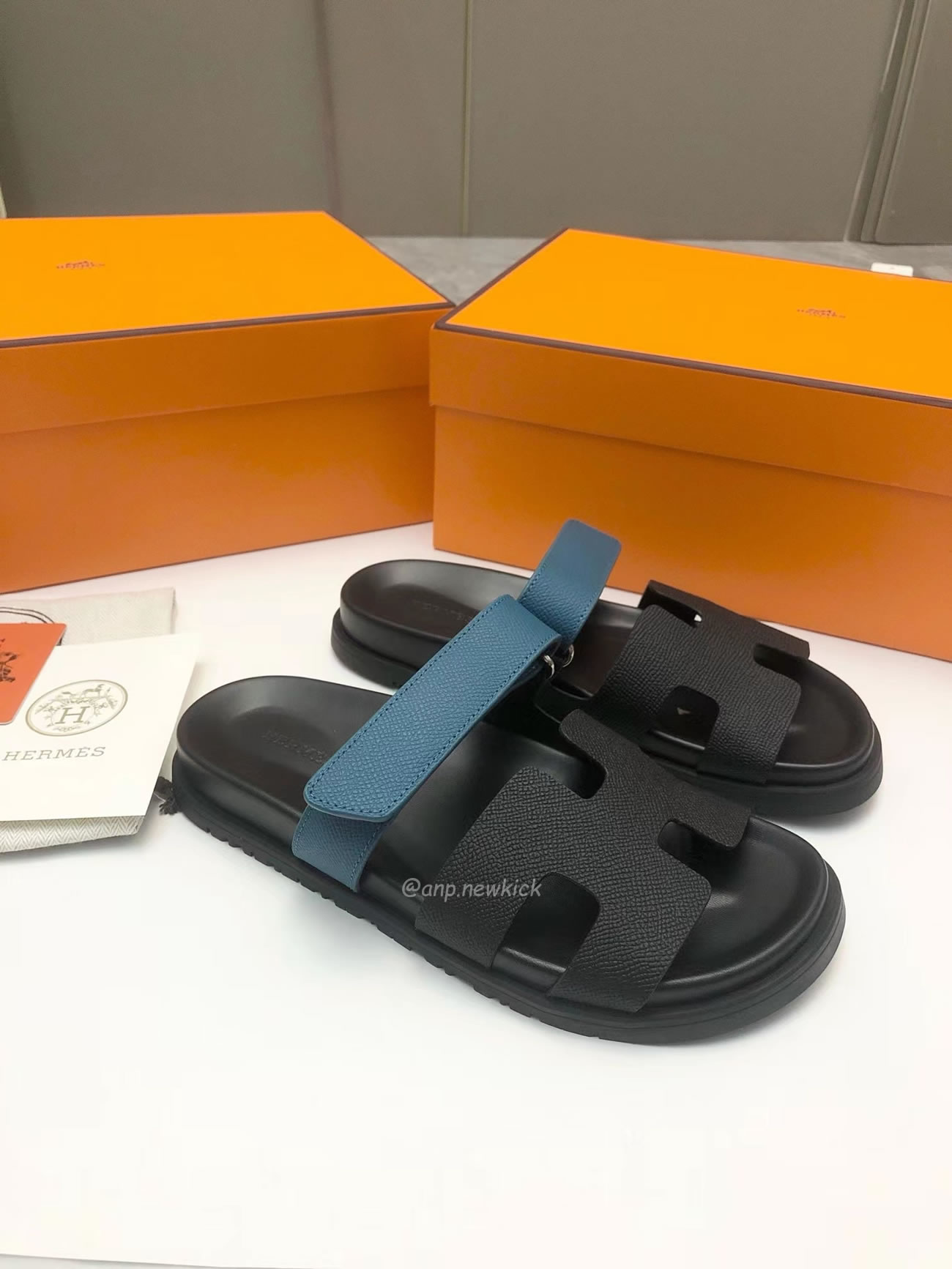 Hermes Chypre Sandal Noir Bleu Celeste (10) - www.newkick.org Hermes Chypre Sandal Noir Bleu Celeste (10) - www.newkick.org