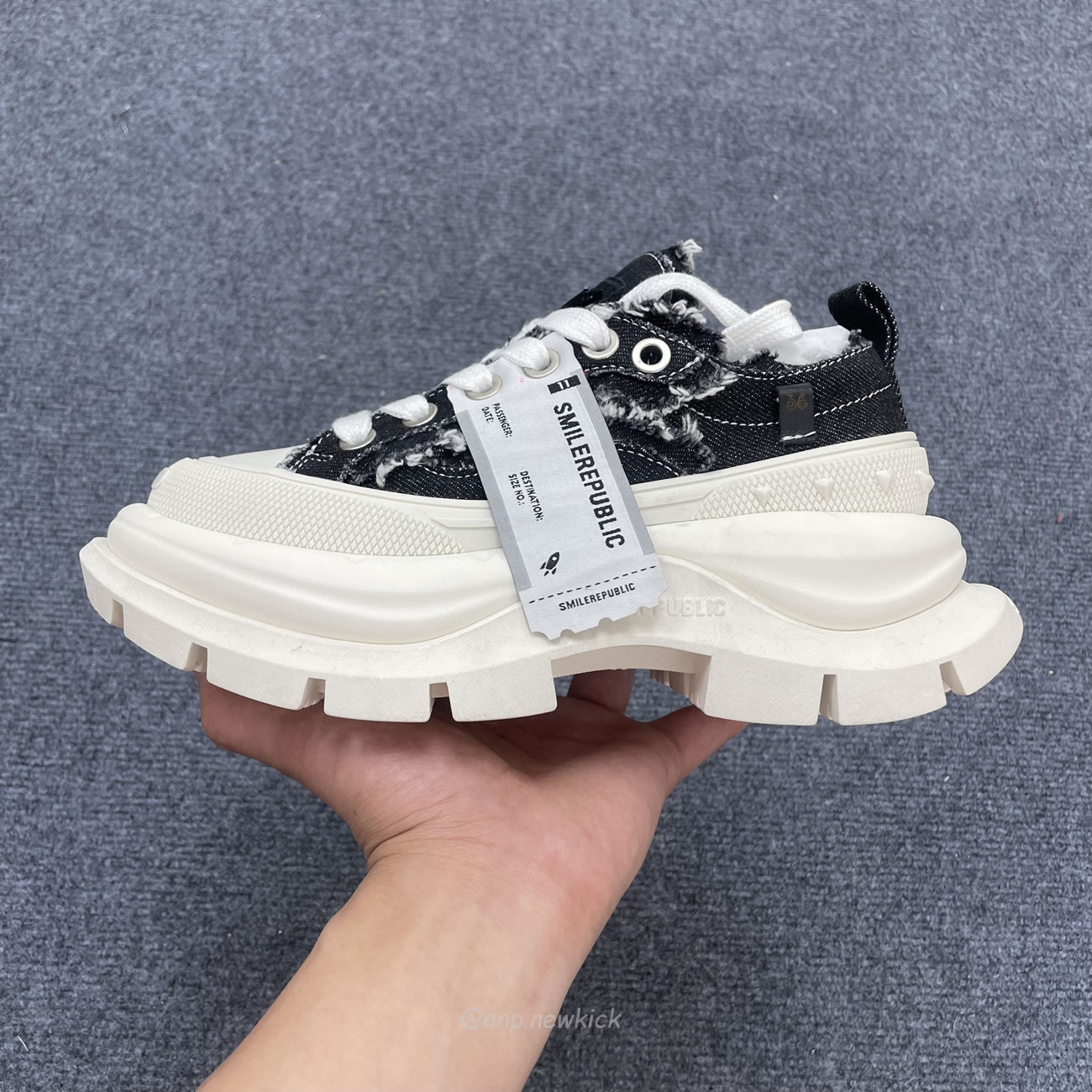 Smile Republic 2.0 Classic Black White Low Top Sneaker (10) - www.newkick.org